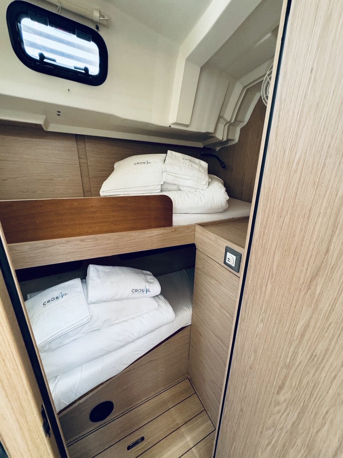 Oceanis 46.1 — photo 10
