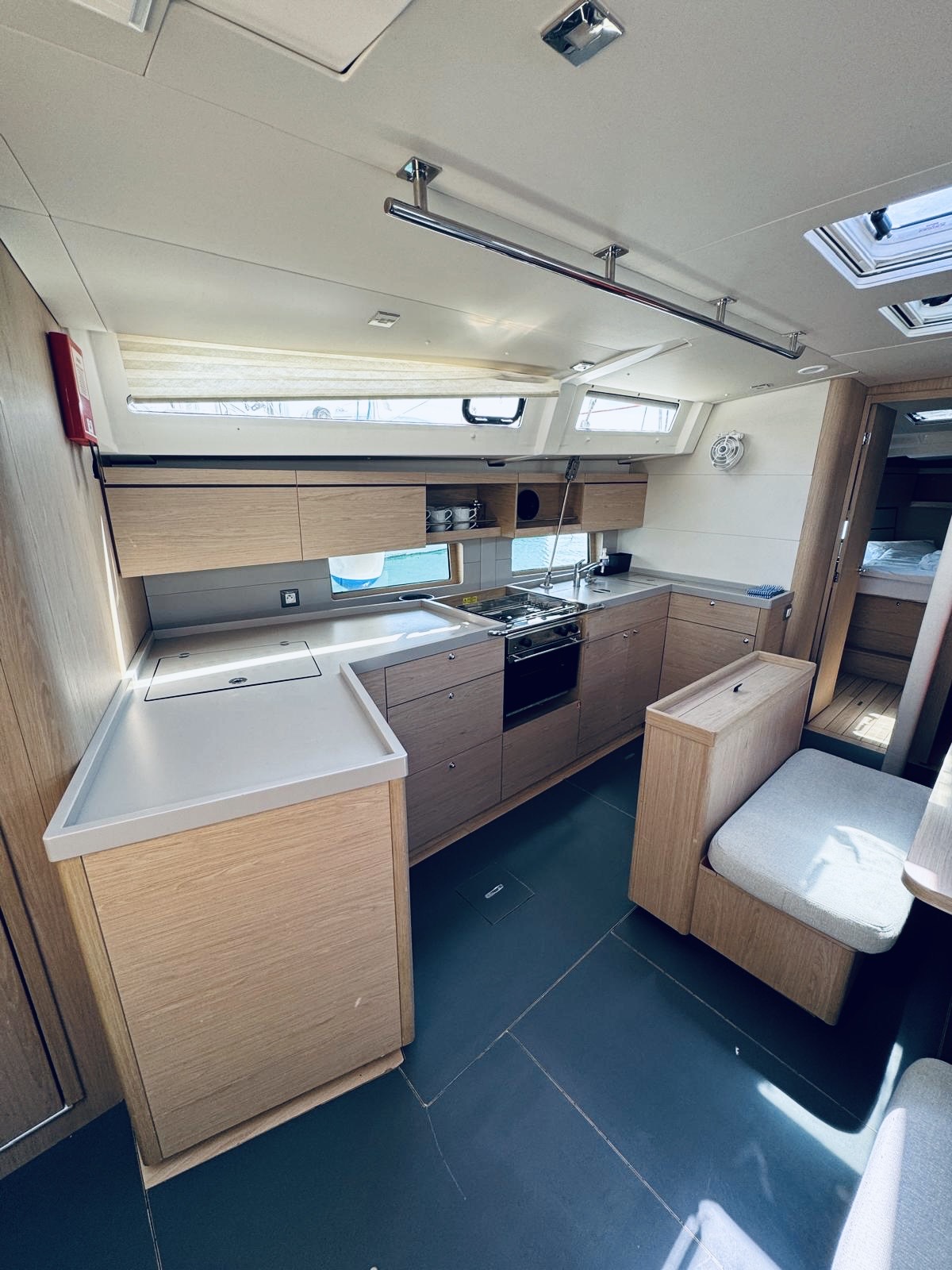 Oceanis 46.1 — photo 9