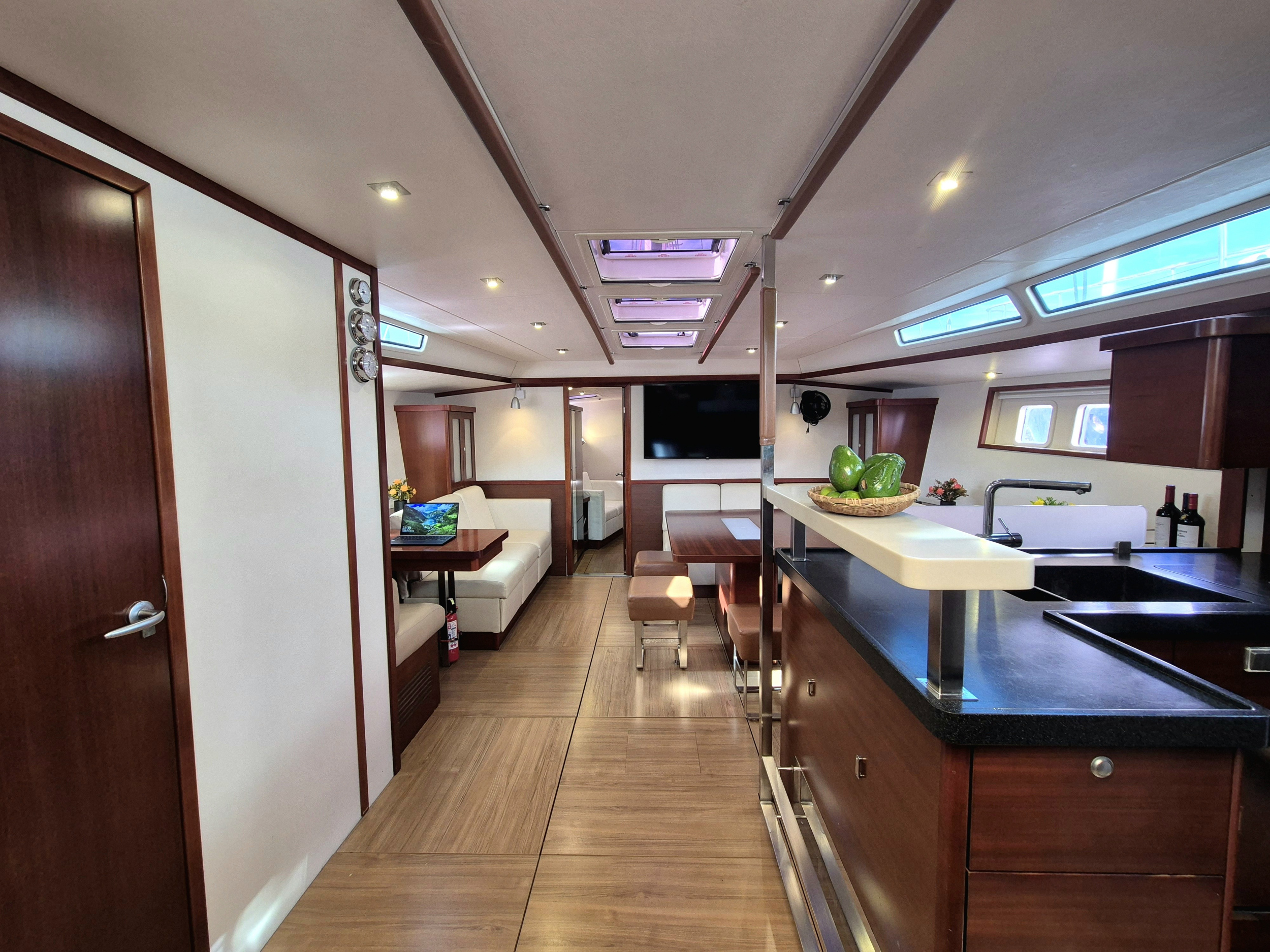Hanse 630e — photo 3
