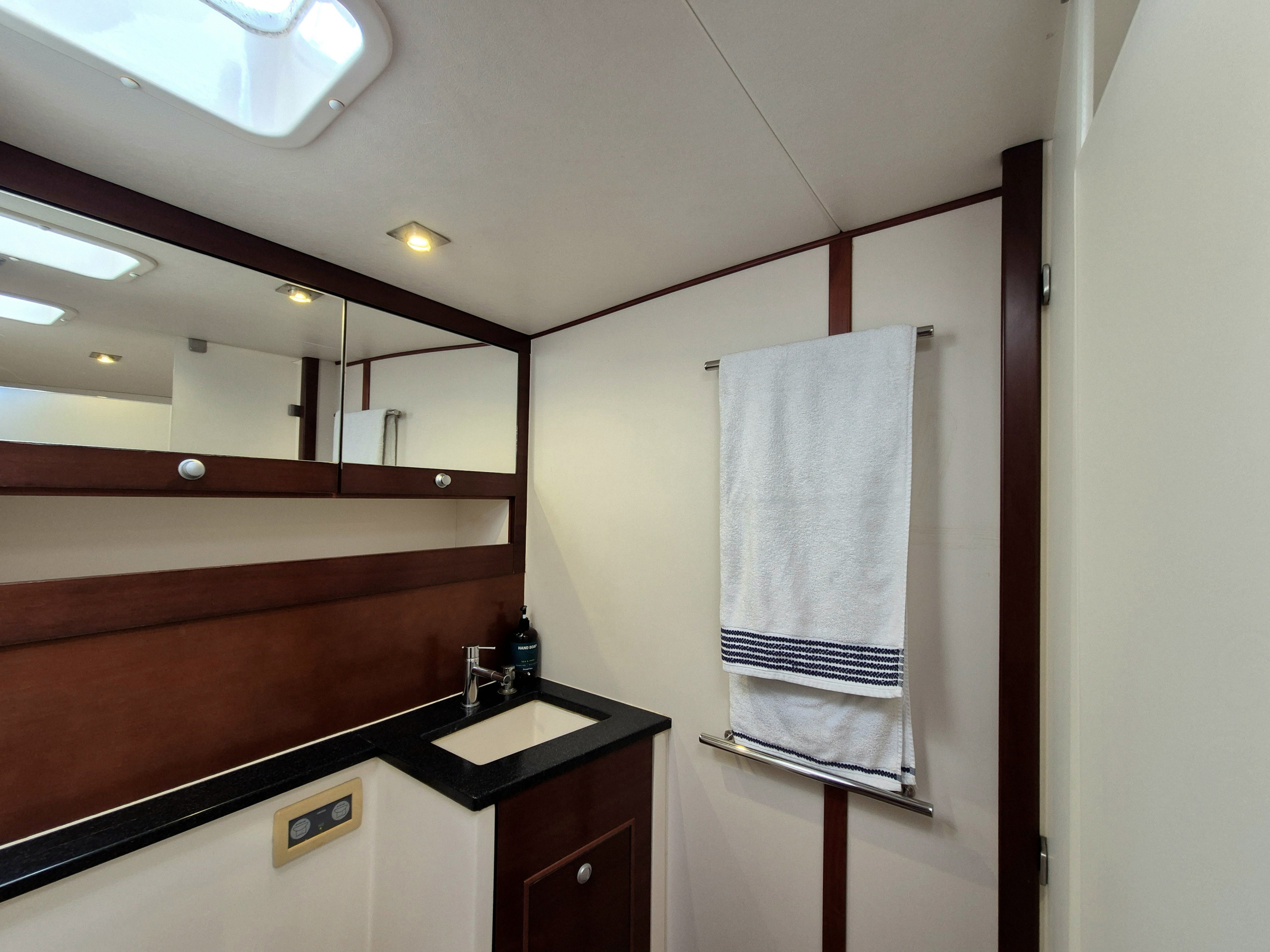 Hanse 630e — photo 2