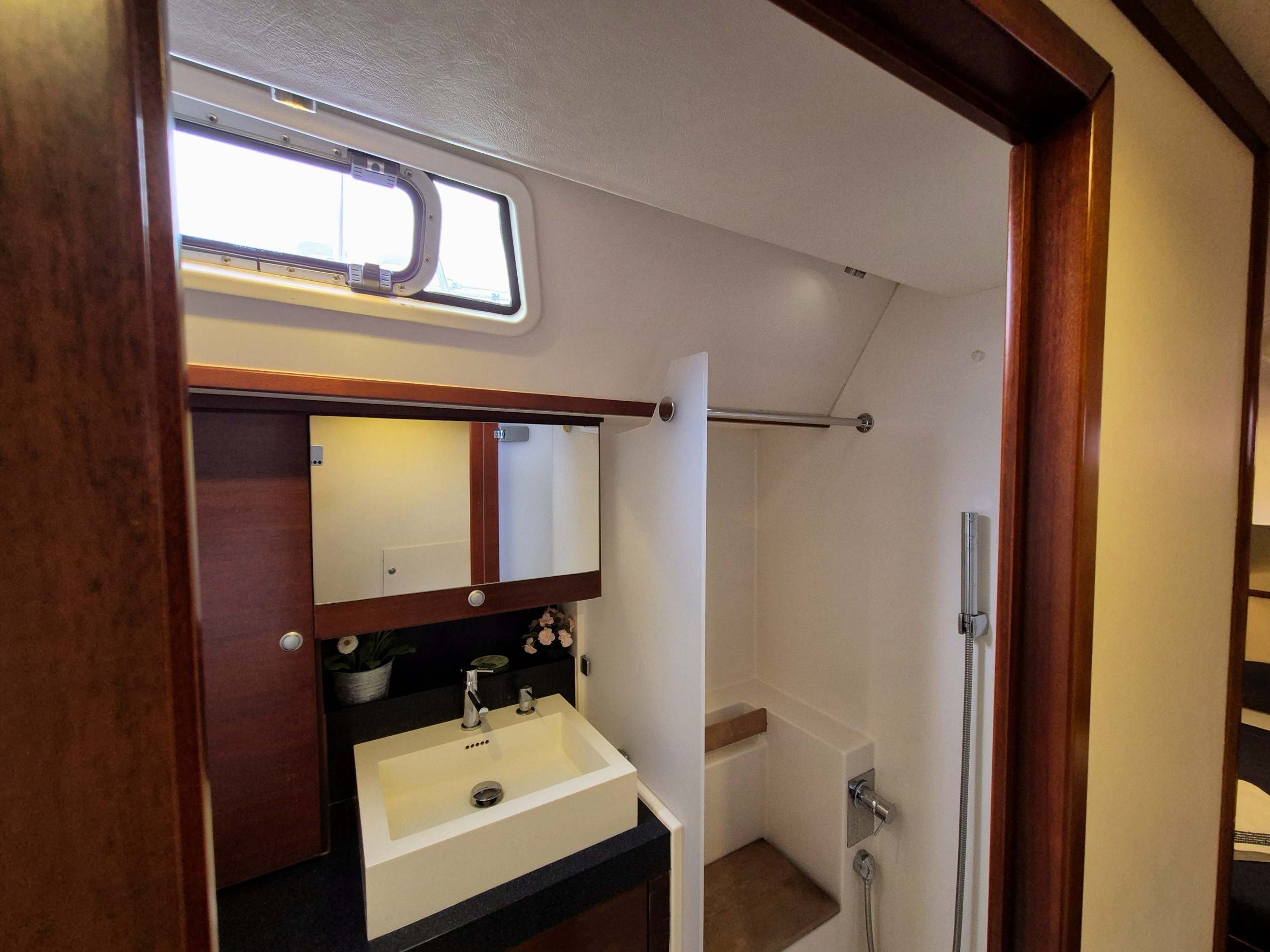 Hanse 630e — photo 33