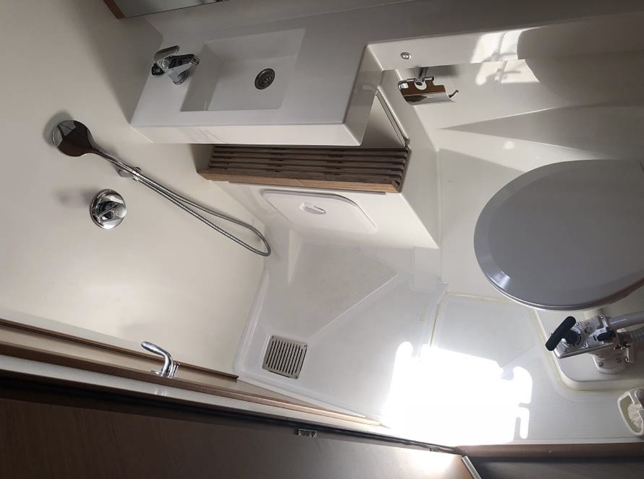 Sun Odyssey 440 — photo 3