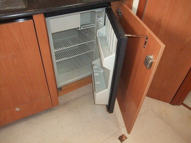 Sealine S38 — photo 26