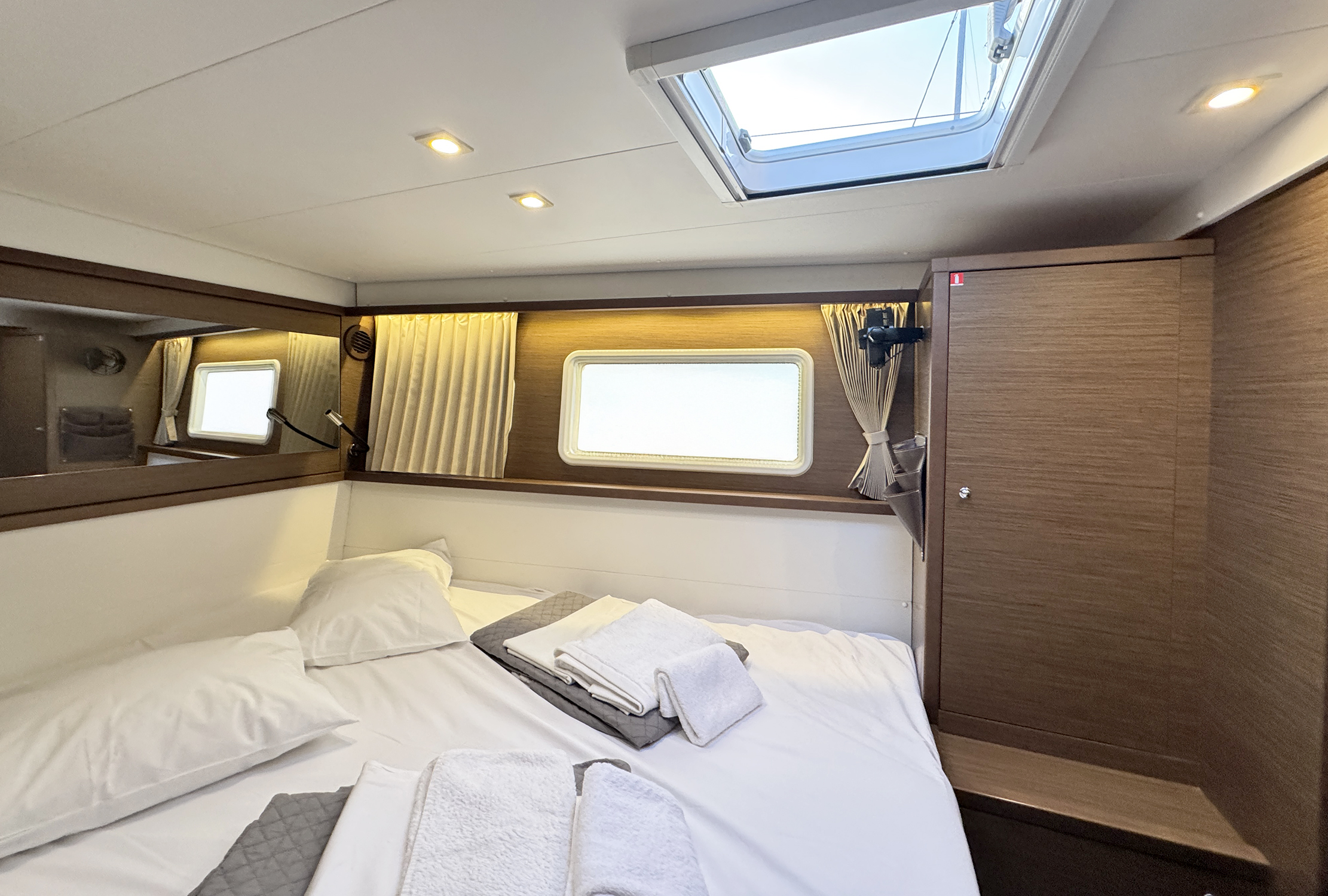 Lagoon 450 Sport — photo 11