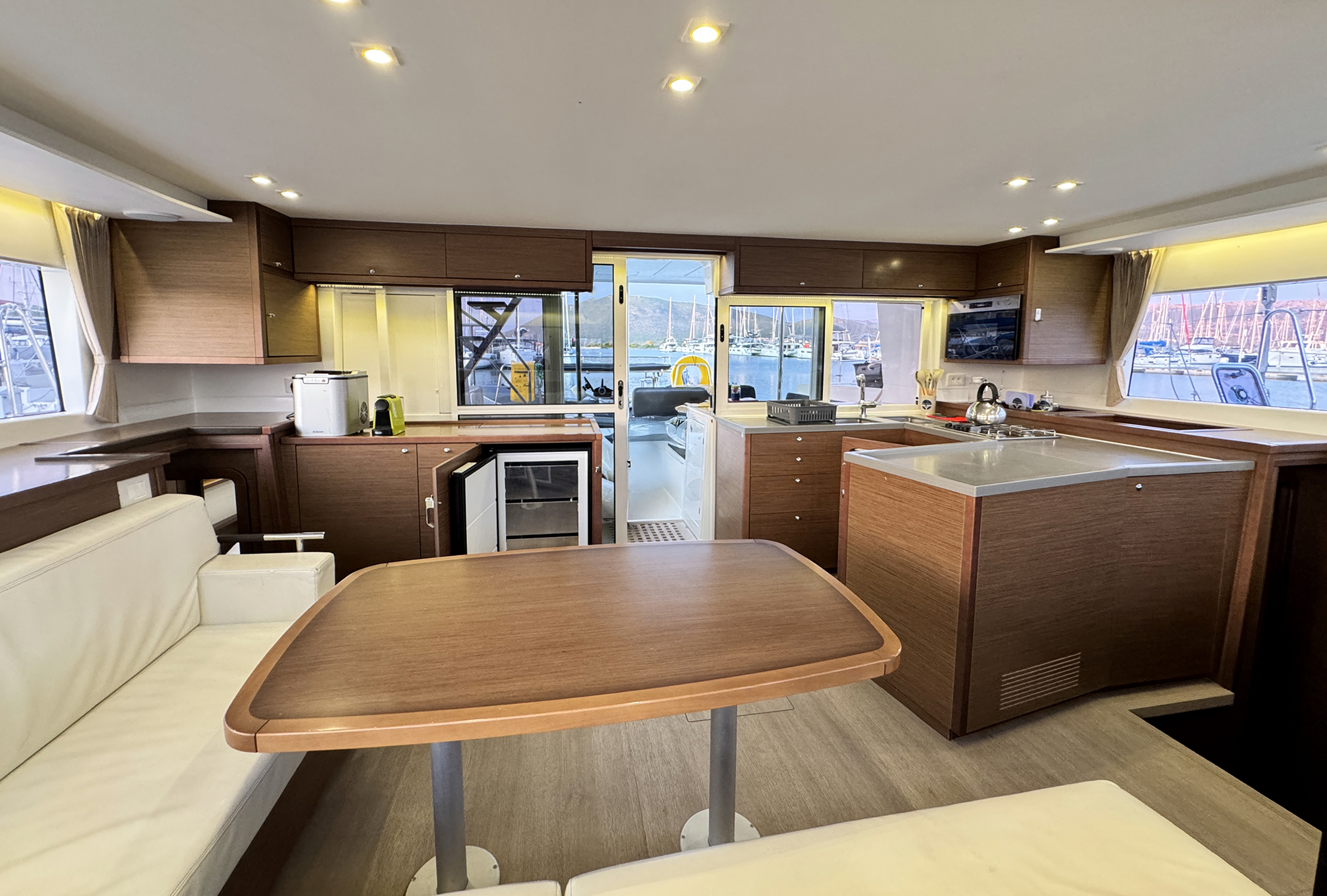 Lagoon 450 Sport — photo 7