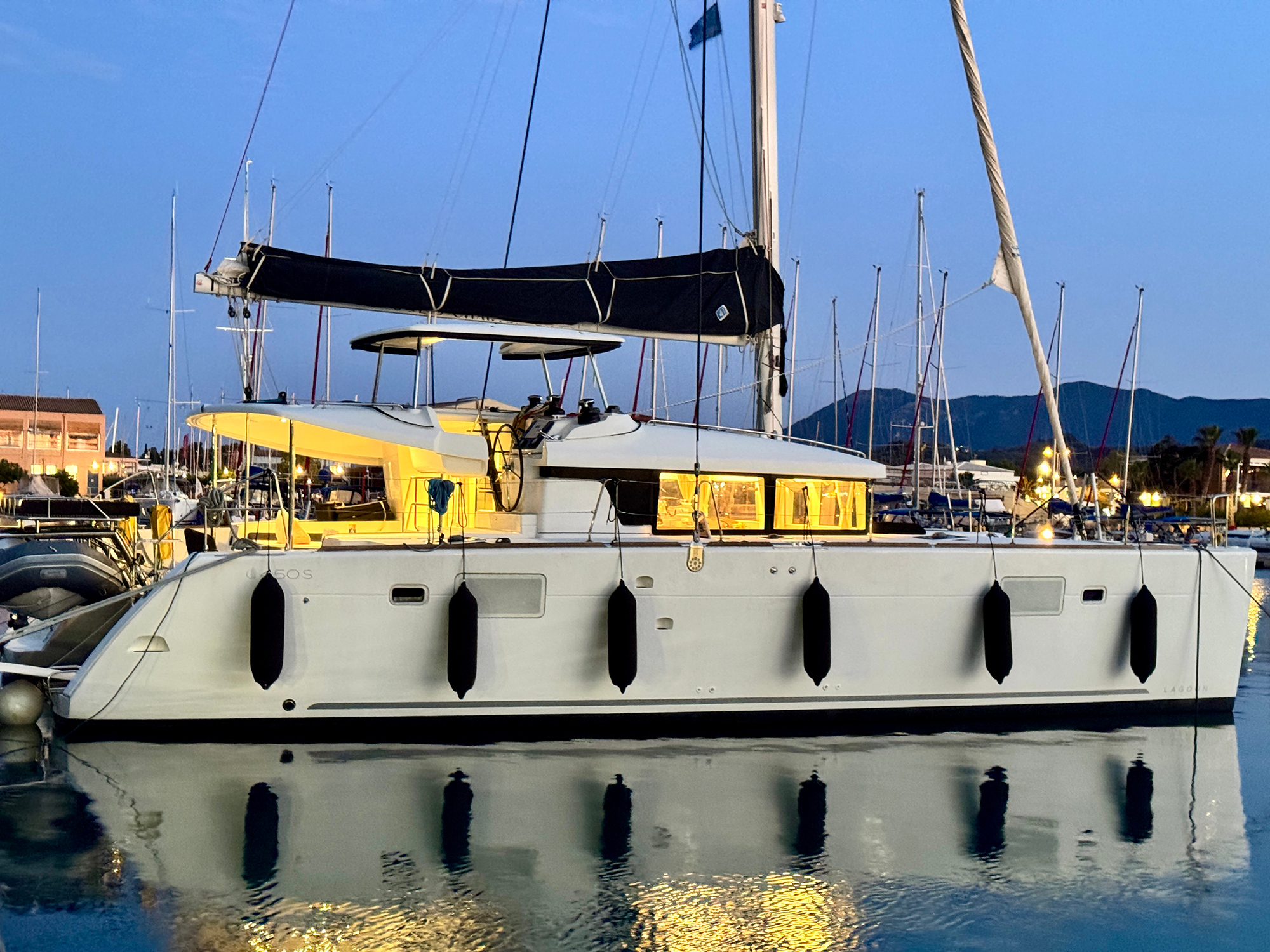 Lagoon 450 Sport — photo 1