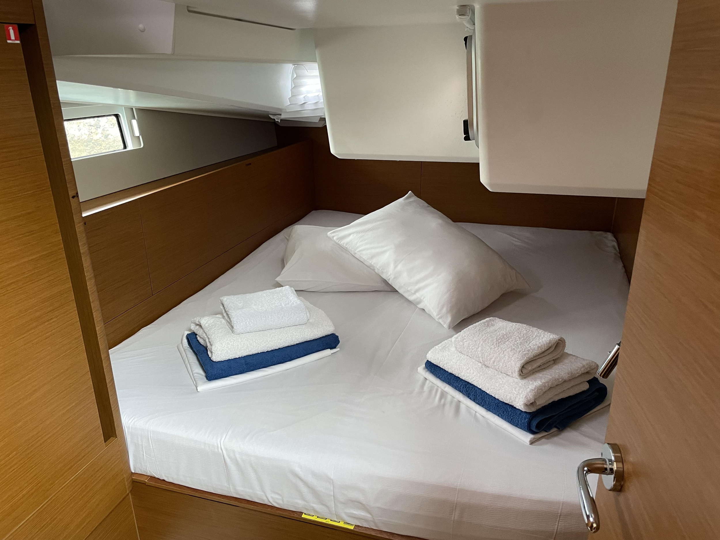 Sun Odyssey 490 — photo 10