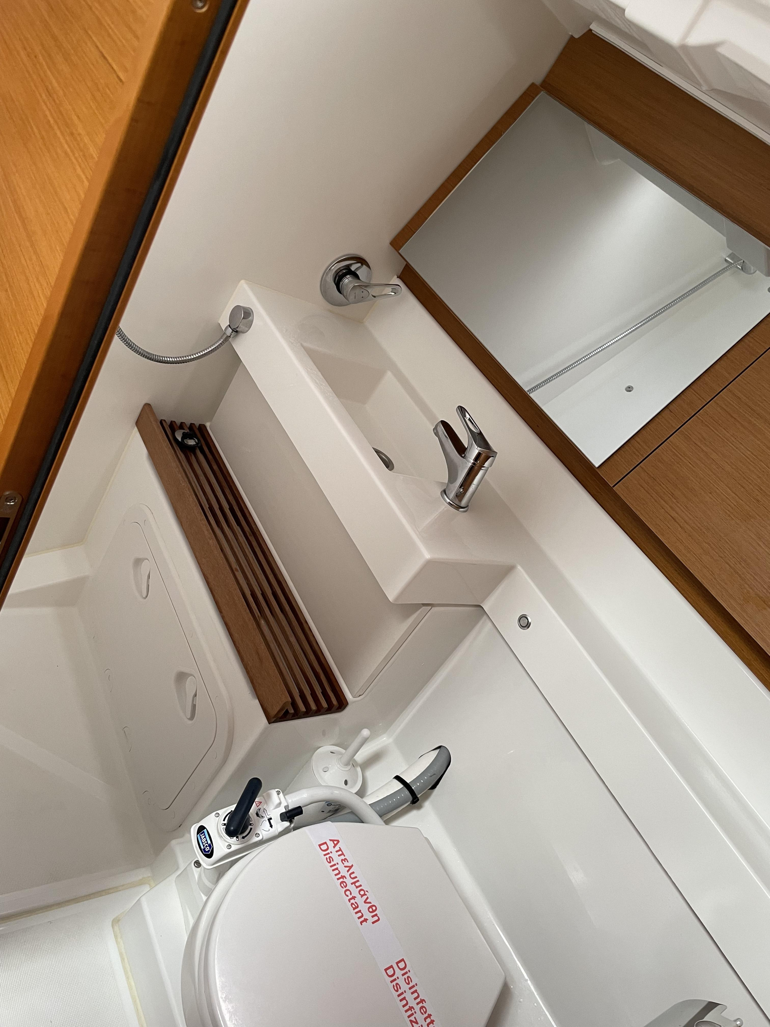 Sun Odyssey 490 — photo 2