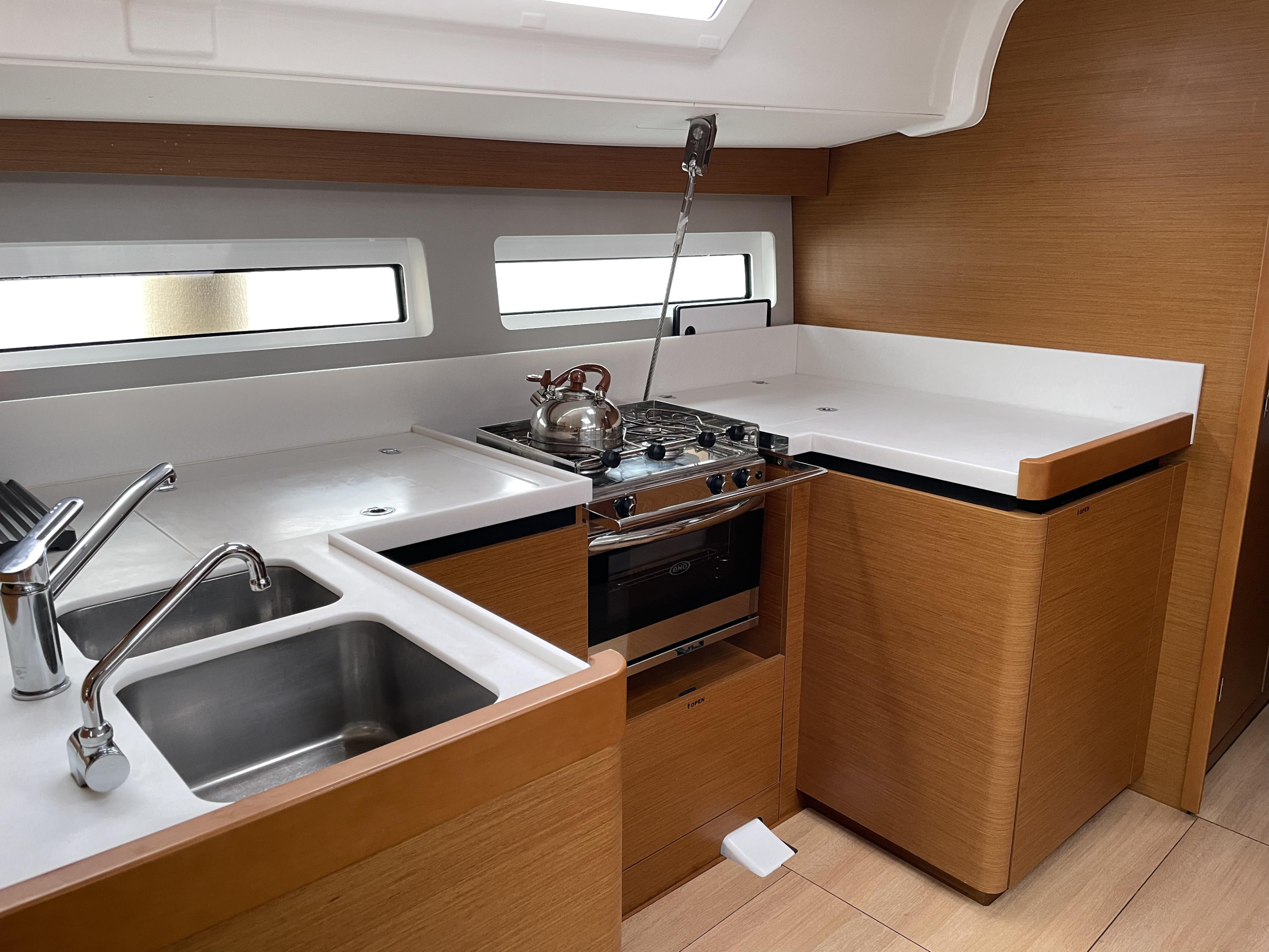 Sun Odyssey 490 — photo 17