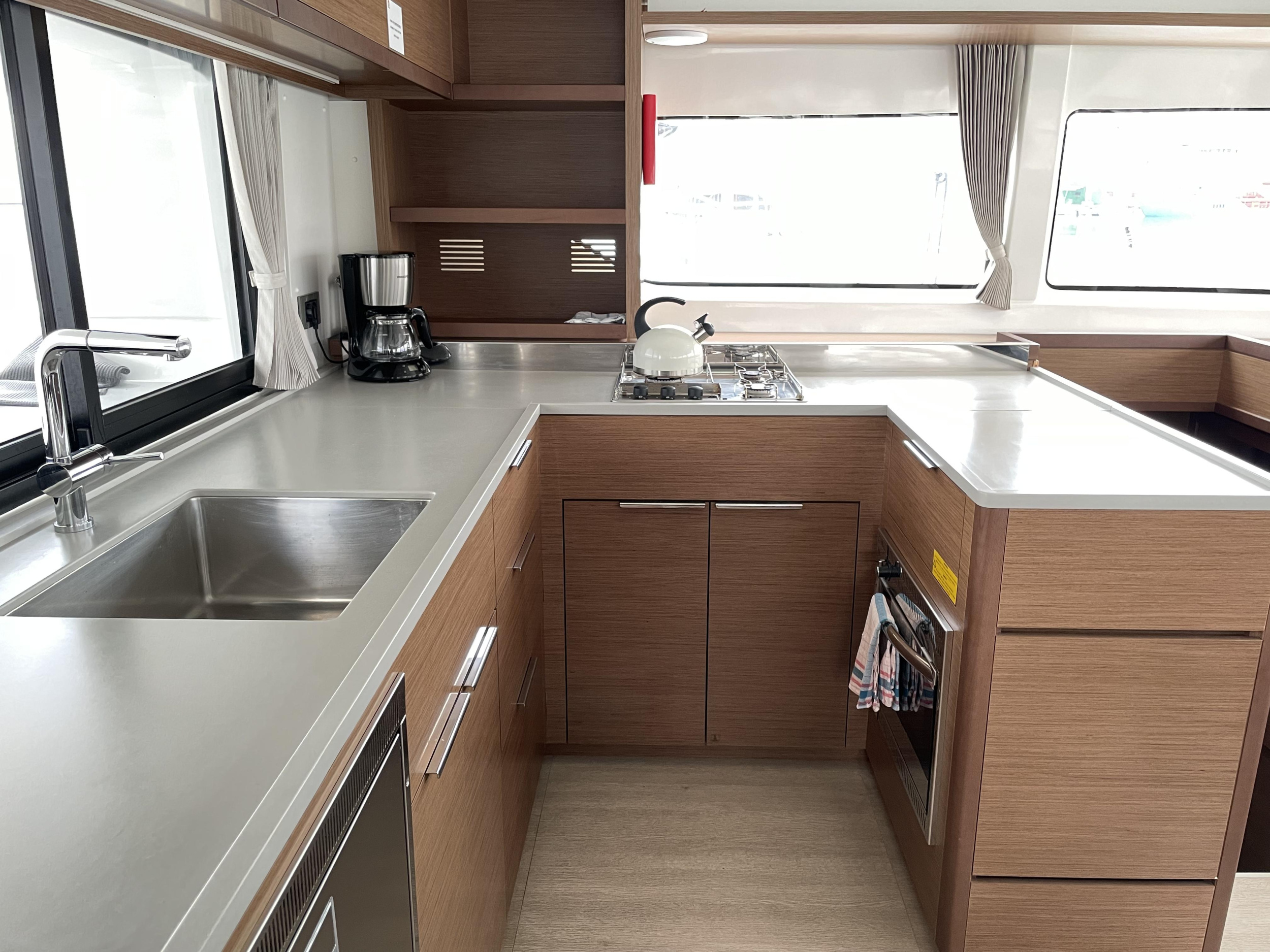 Lagoon 46 — photo 14