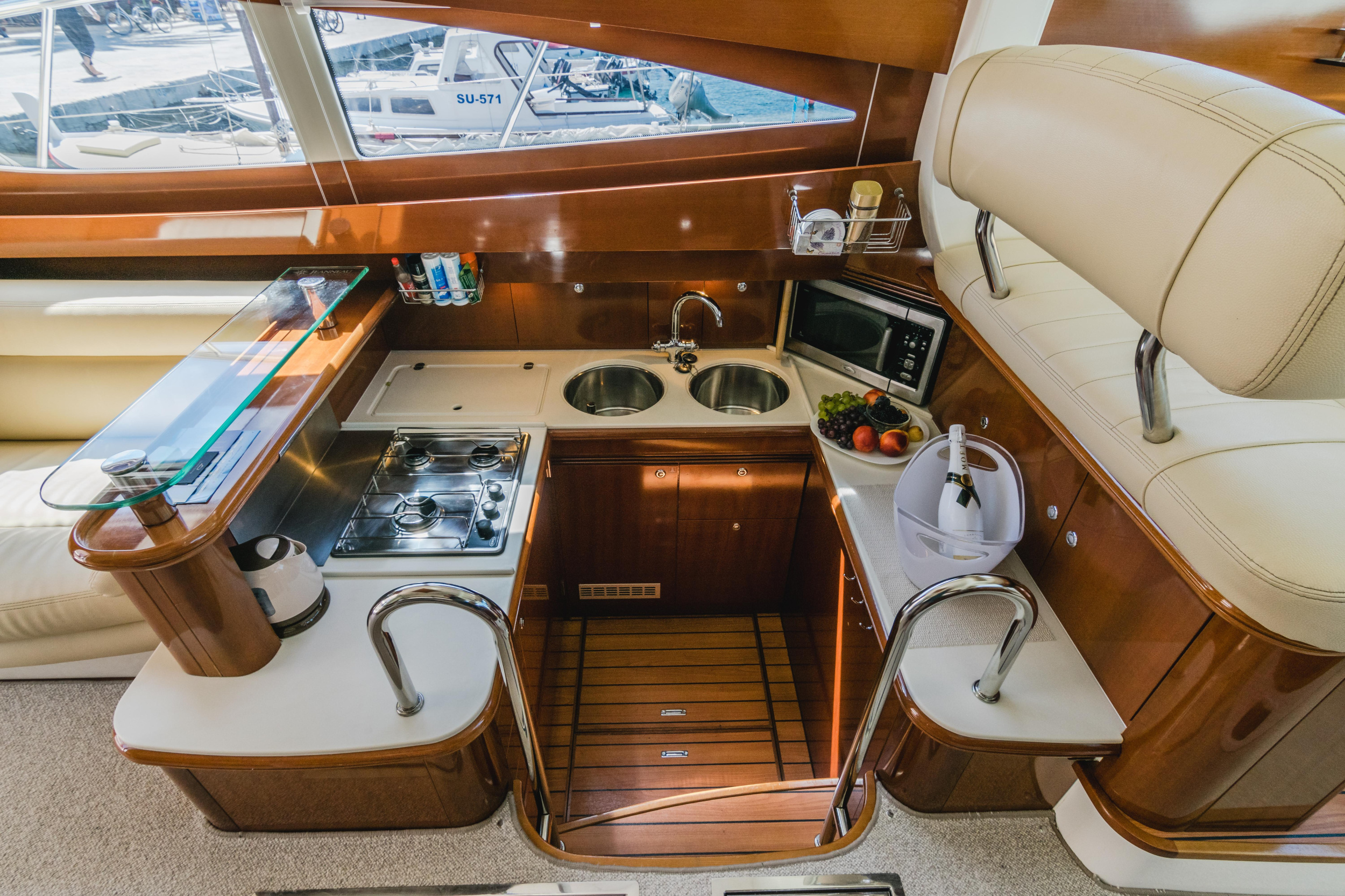 Jeanneau Prestige 46 Fly — photo 24