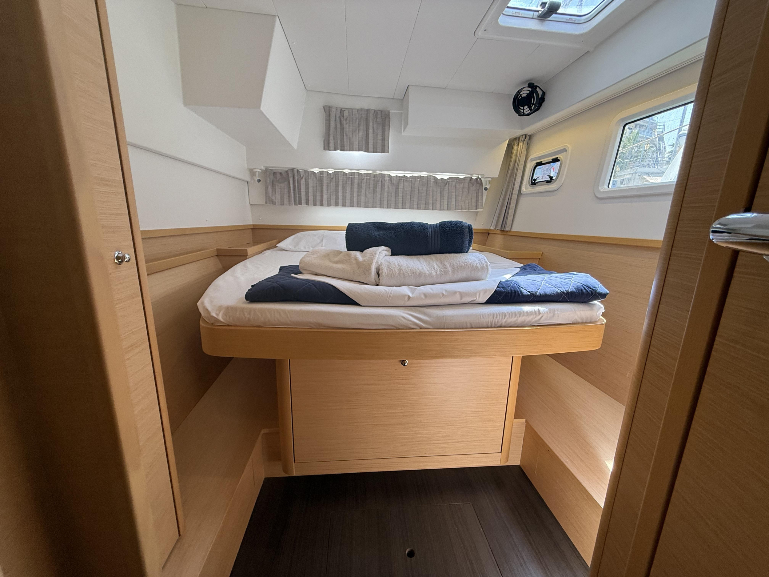 Lagoon 42, 2020, Air Condition, , , Solar panel, 2 SUP offered free — photo 31