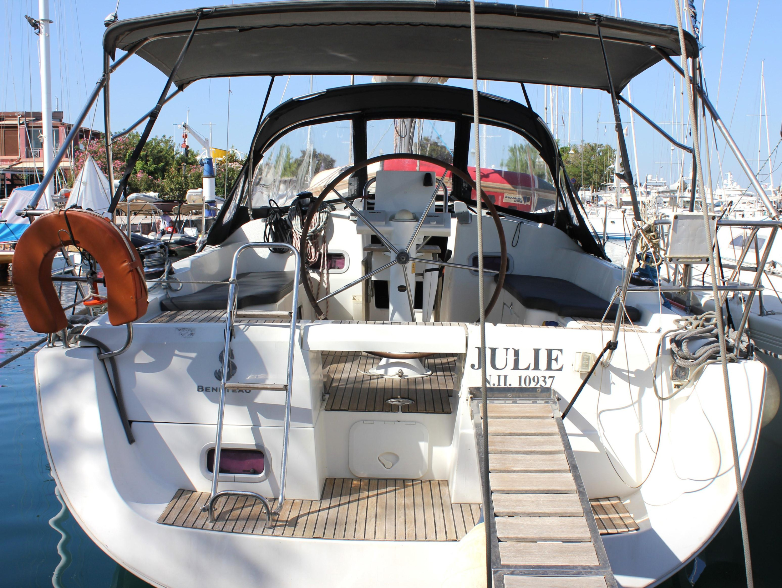 Oceanis 37 — photo 1