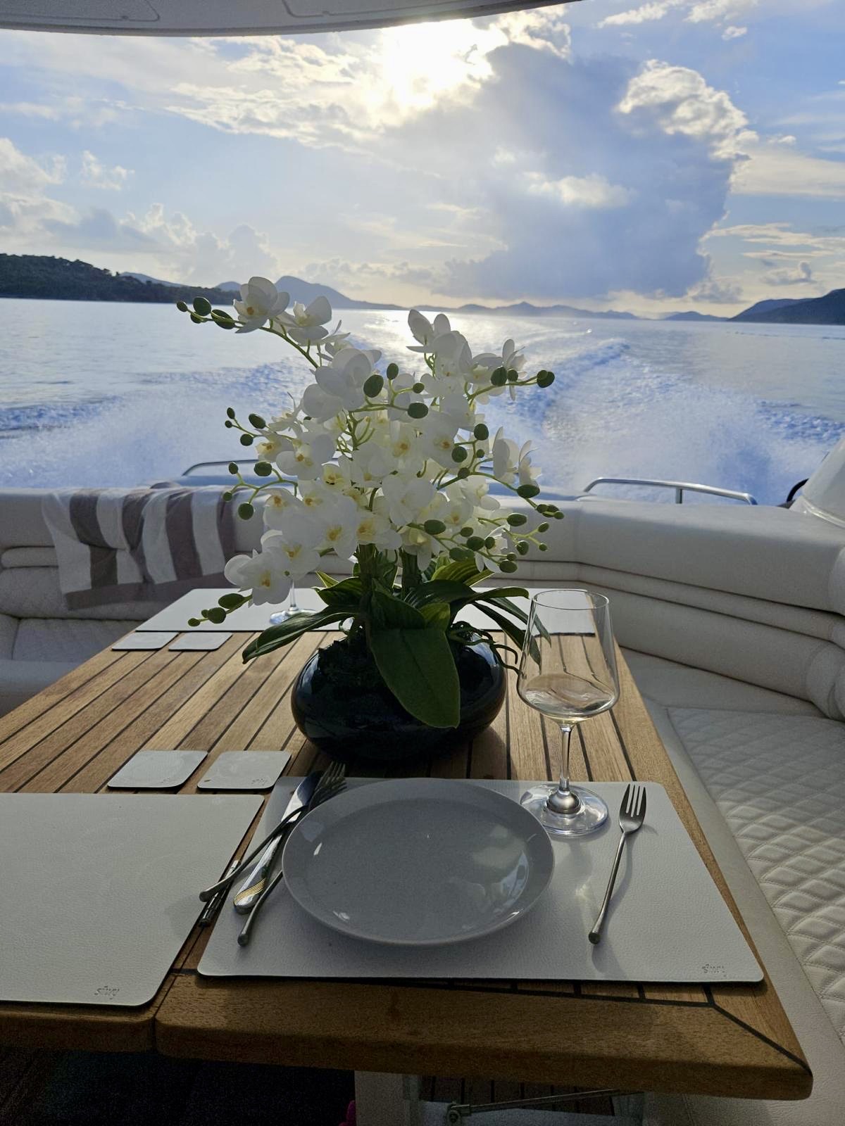 Sunseeker Portofino 53 — photo 8