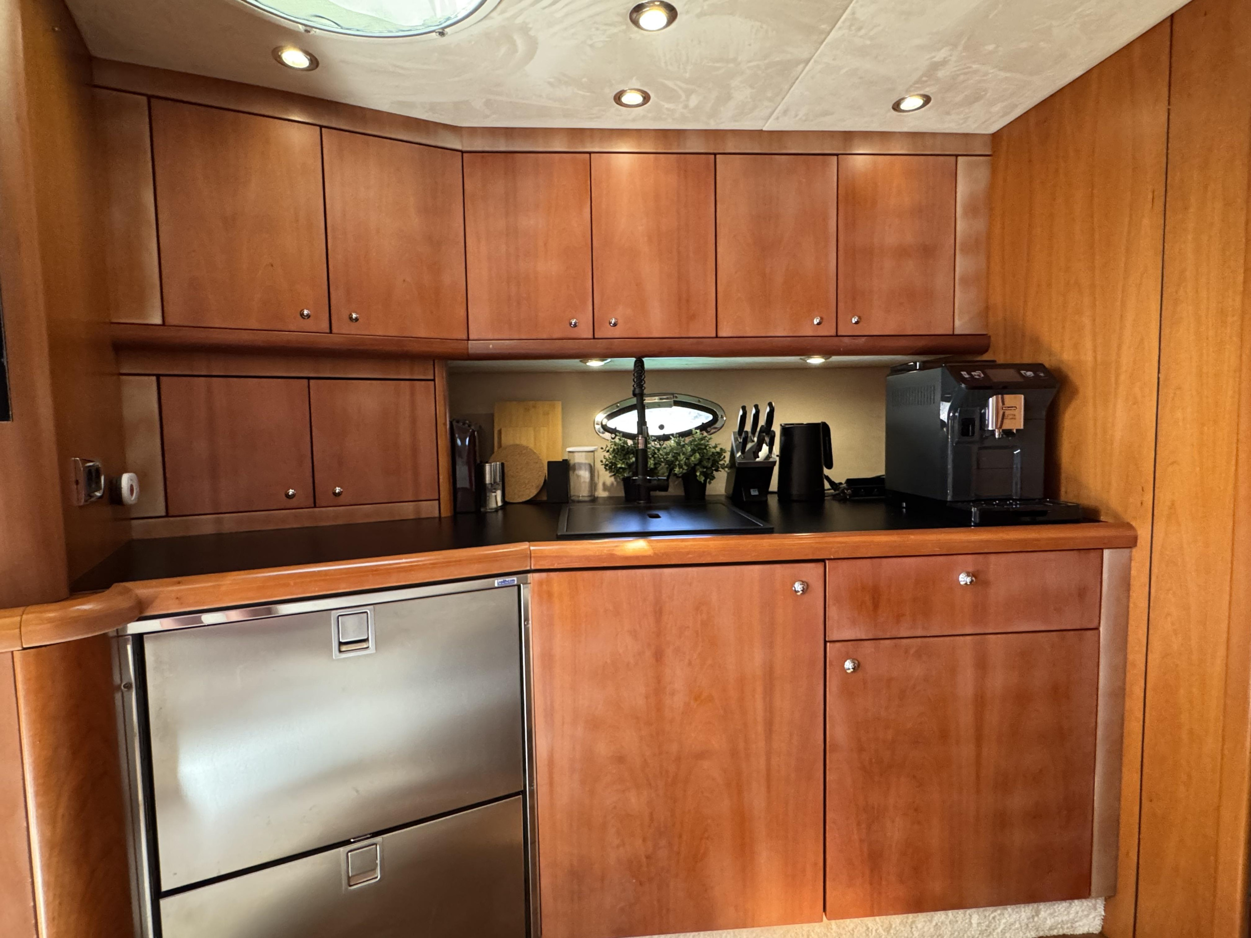 Sunseeker Portofino 53 — photo 12