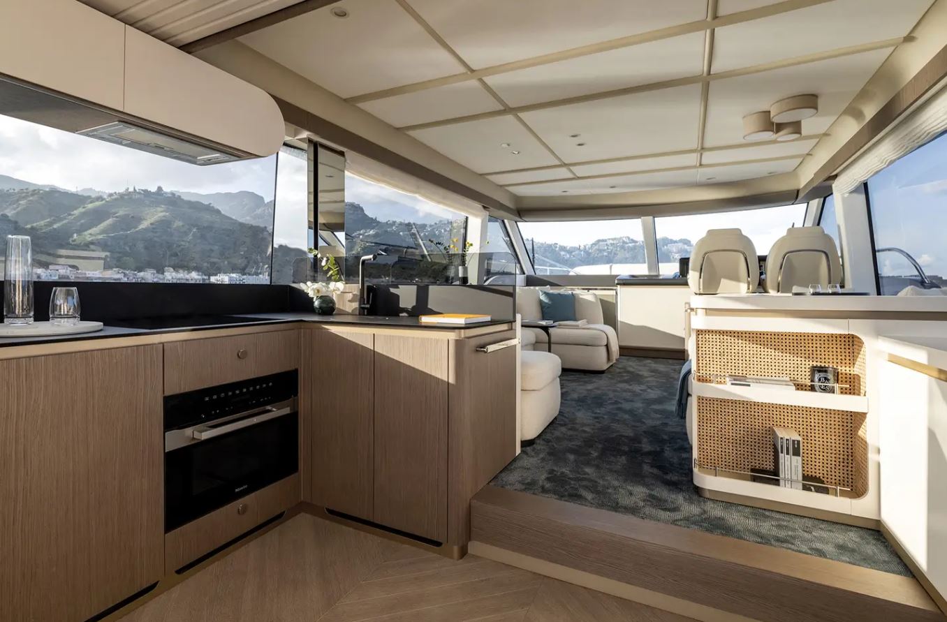 Azimut Magellano 60 — photo 19