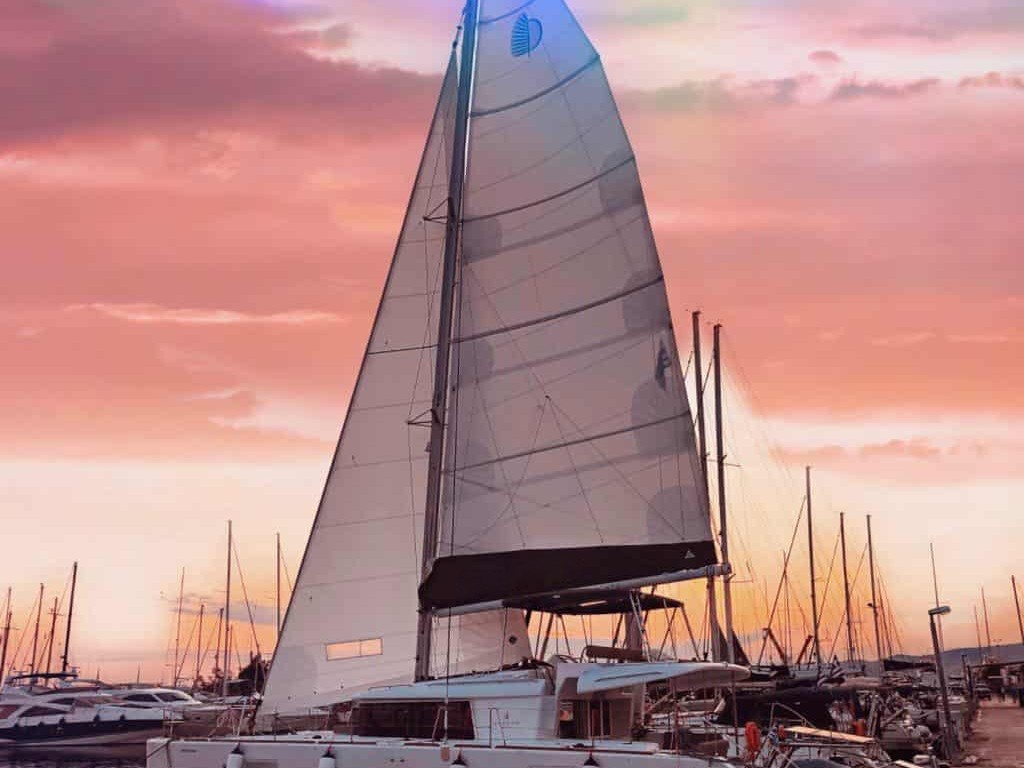 Lagoon 450 Fly — photo 1