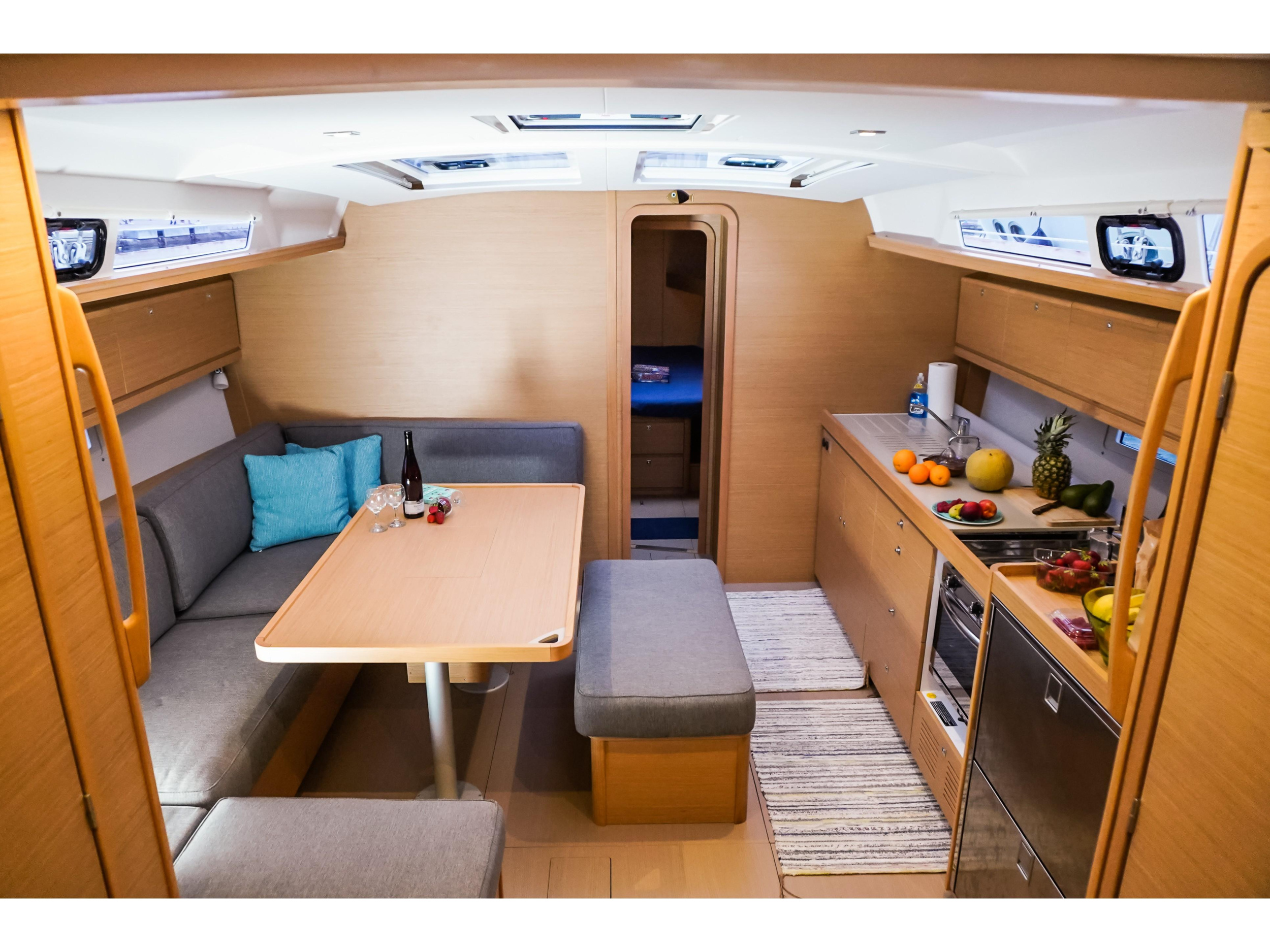Dufour 460 Grand Large — photo 19