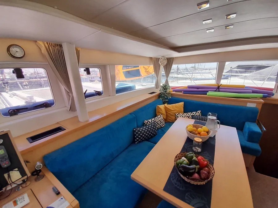 Lagoon 450 Fly — photo 6