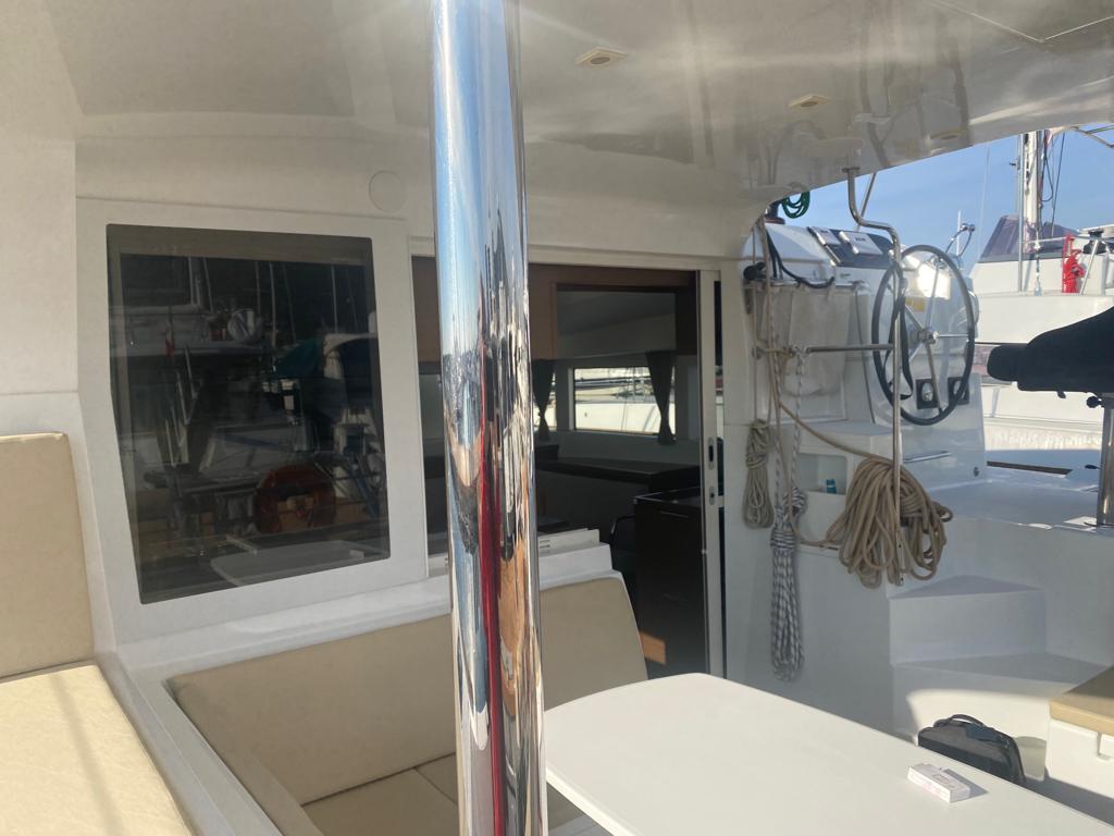 Lagoon 40 — photo 8