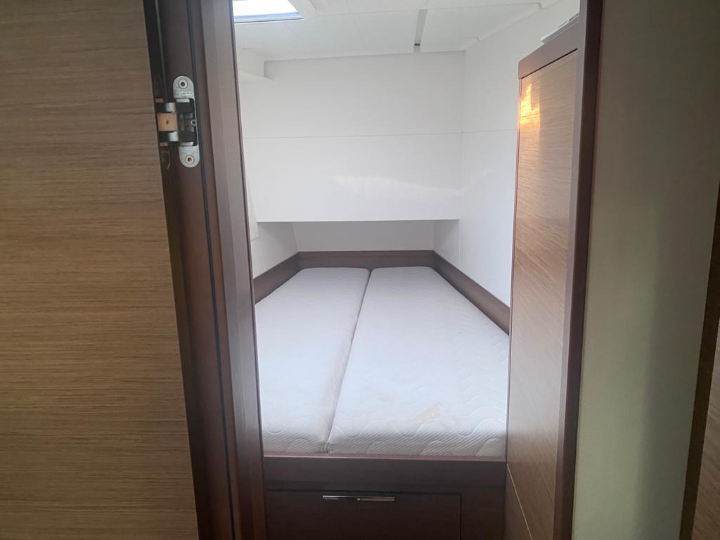 Lagoon 40 — photo 2