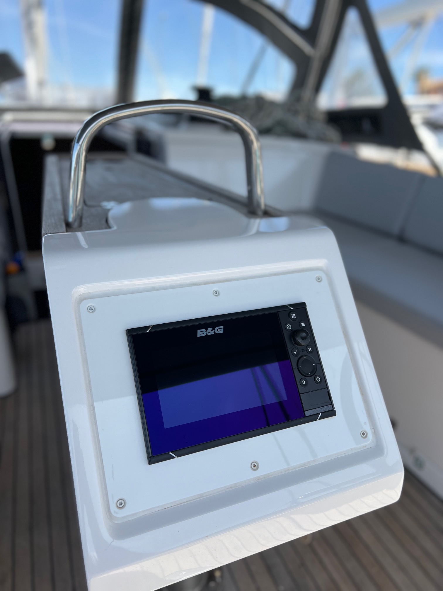 Bavaria C42 — photo 2