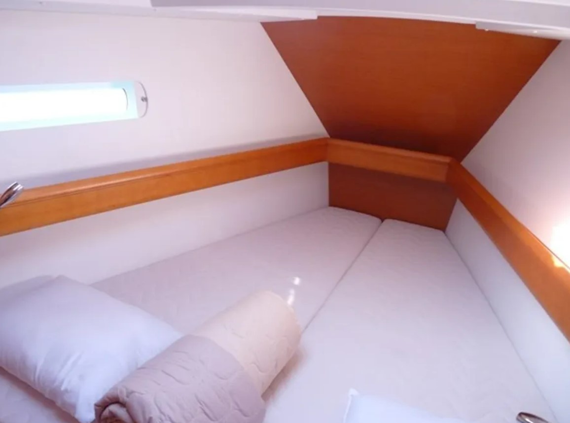 Sun Odyssey 449 — photo 2