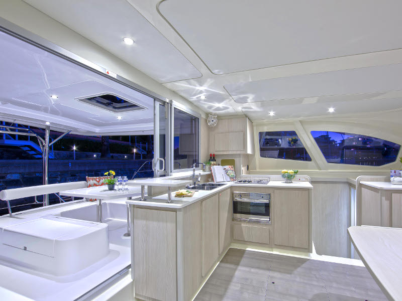Catamaran 44 — photo 6