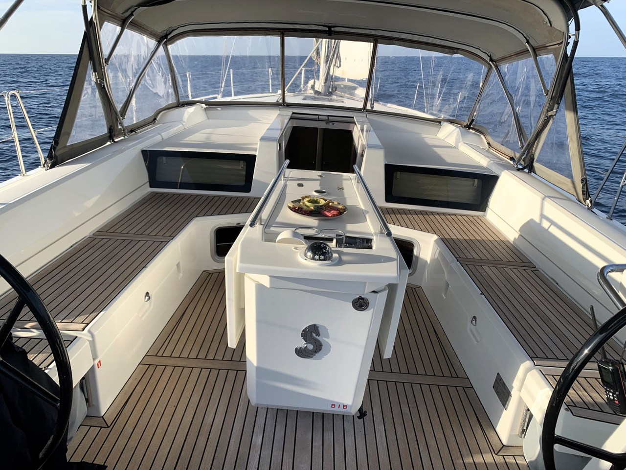 Oceanis 51.1 — photo 8