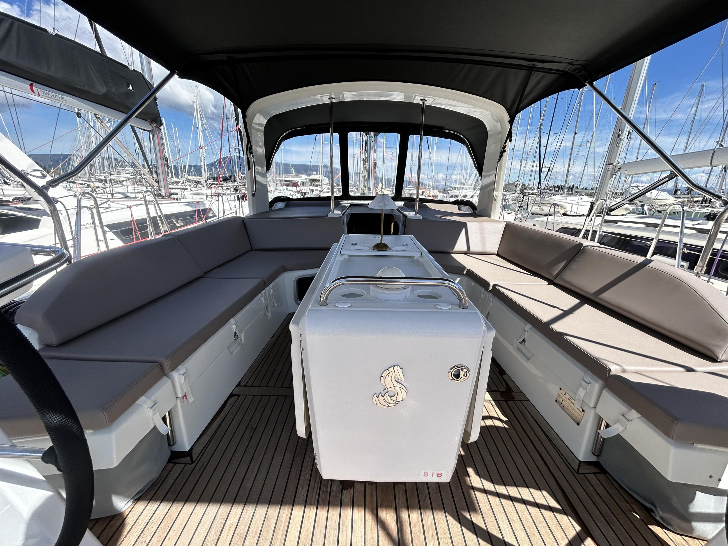 Oceanis 51.1 — photo 8