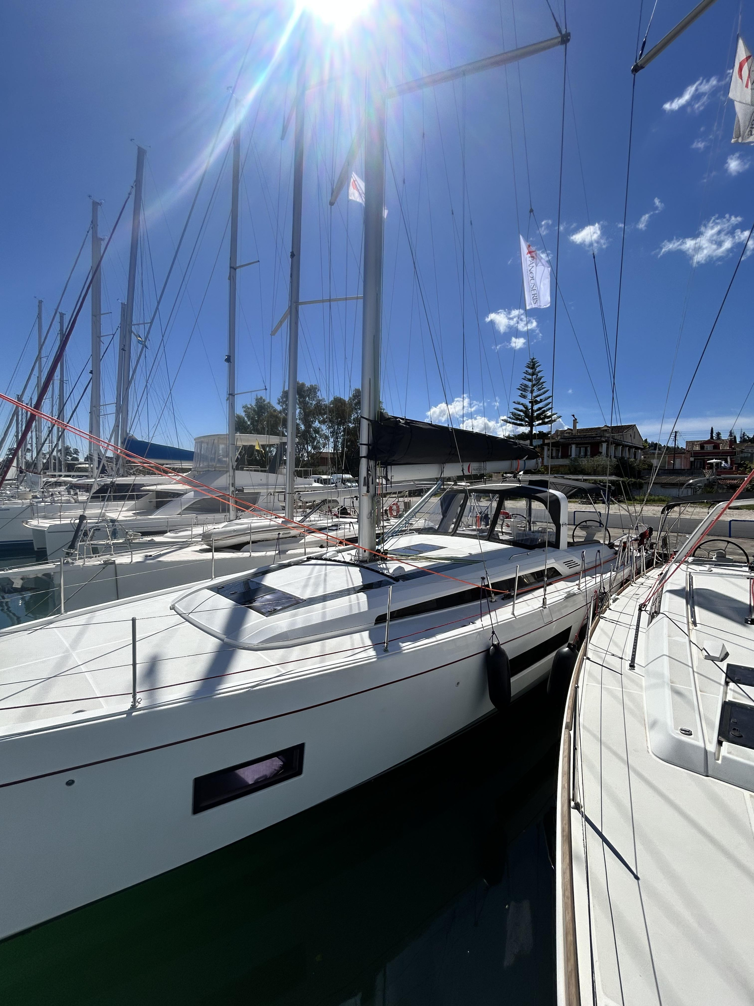 Oceanis 51.1 — photo 17