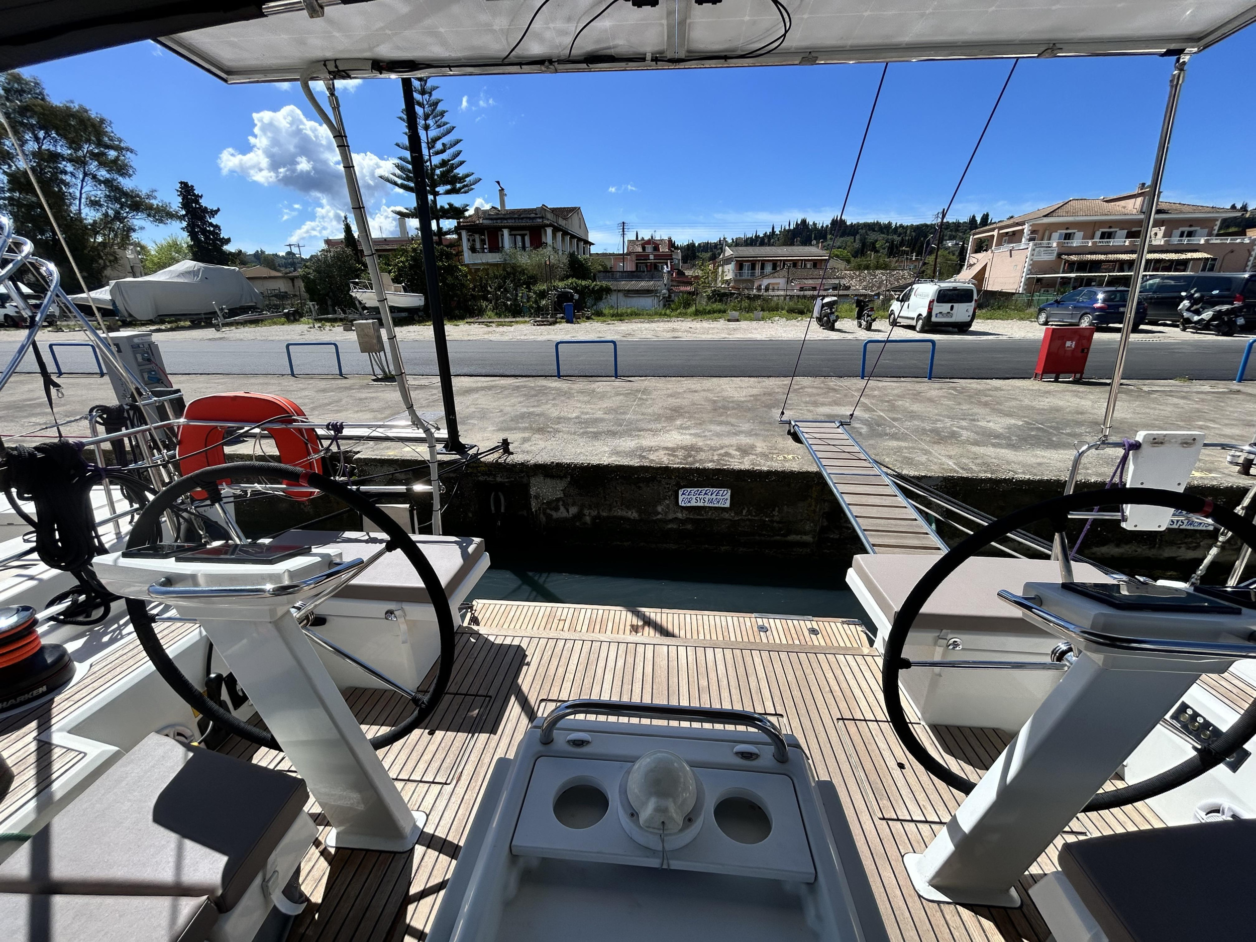 Oceanis 51.1 — photo 19