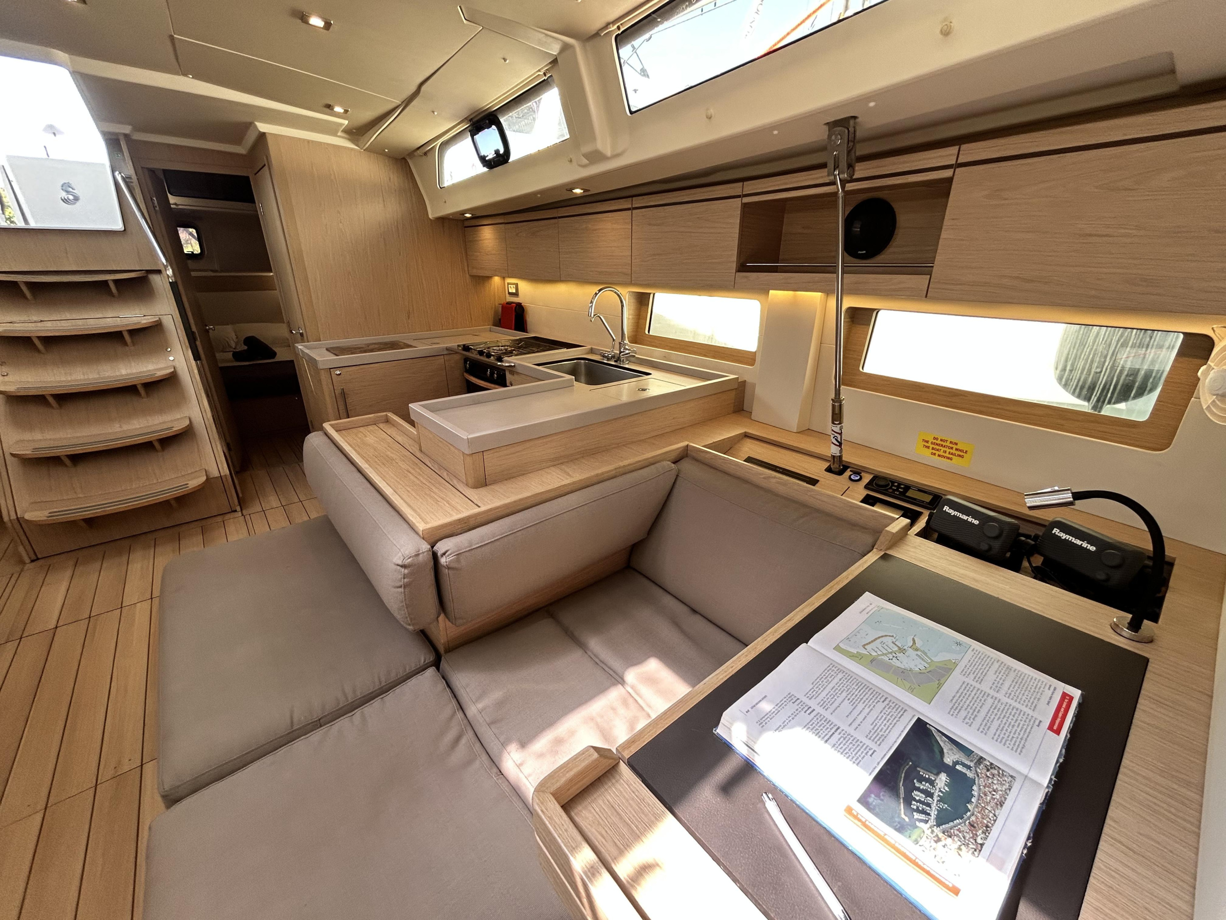 Oceanis 51.1 — photo 6