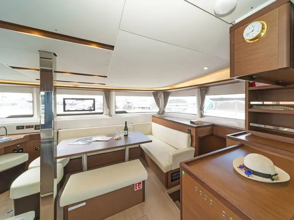 Lagoon 46 — photo 2