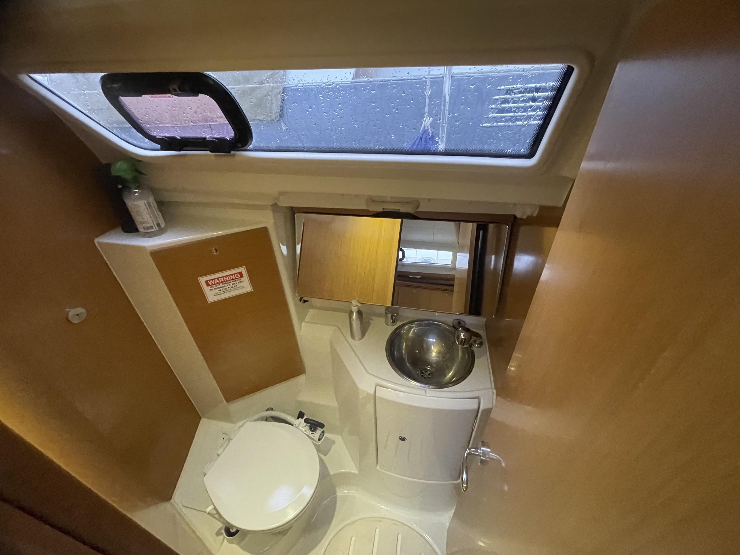 Sun Odyssey 36i — photo 41
