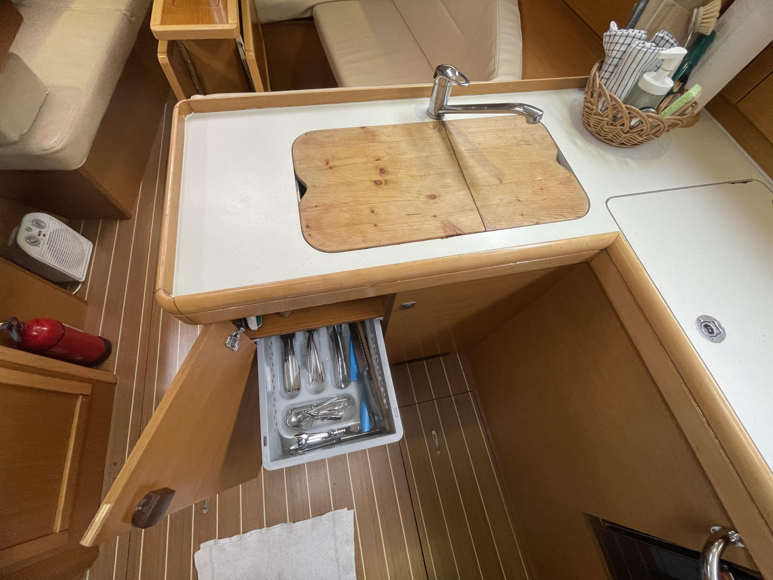Sun Odyssey 36i — photo 35