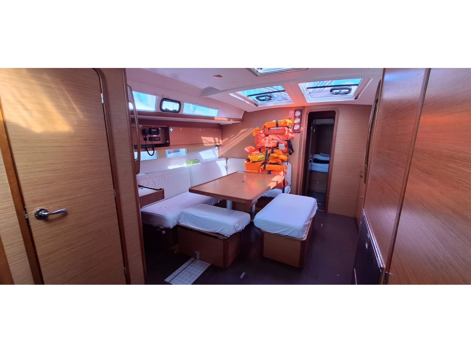 Dufour 460 Grand Large — photo 7