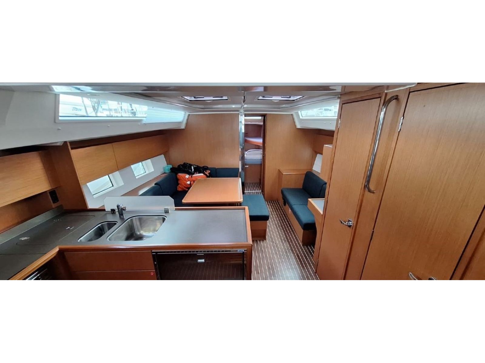 Bavaria C45 — photo 9