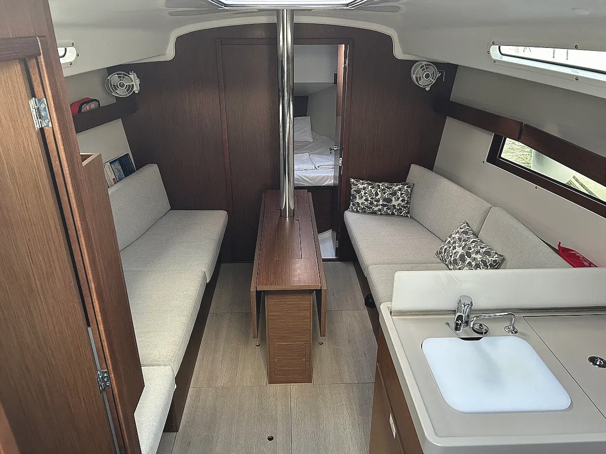 Oceanis 34.1 — photo 4
