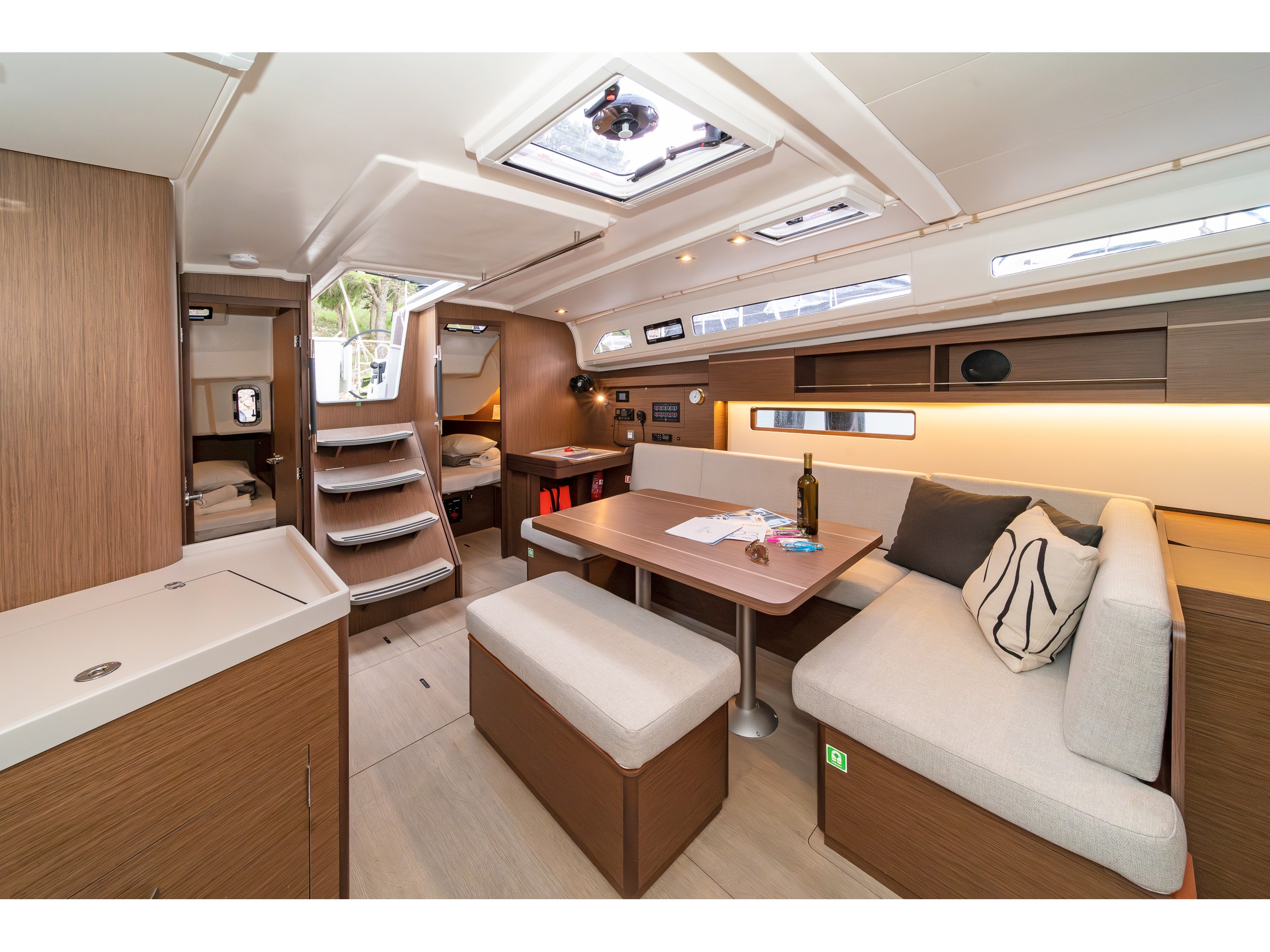 Oceanis 40.1 — photo 11