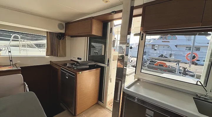 Lagoon 40 — photo 15