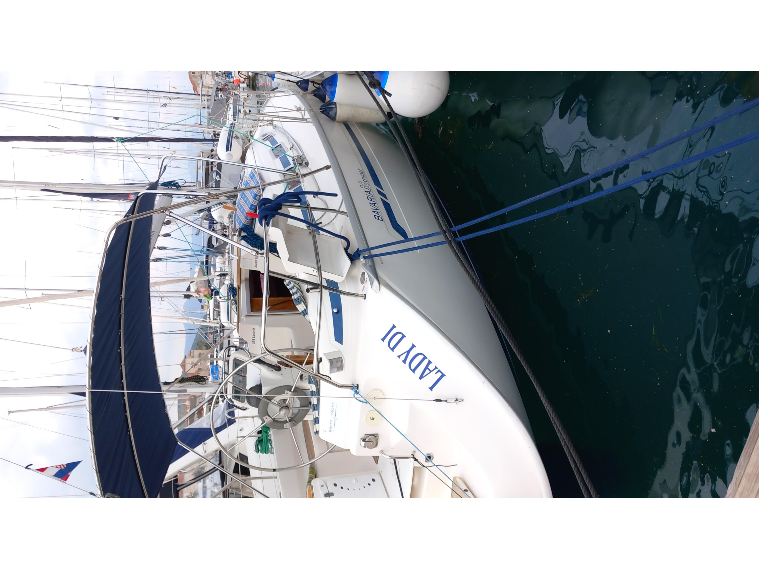 Bavaria 36 Cruiser — photo 11