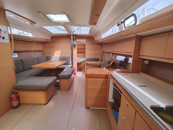 Dufour 410 Grand Large — photo 4