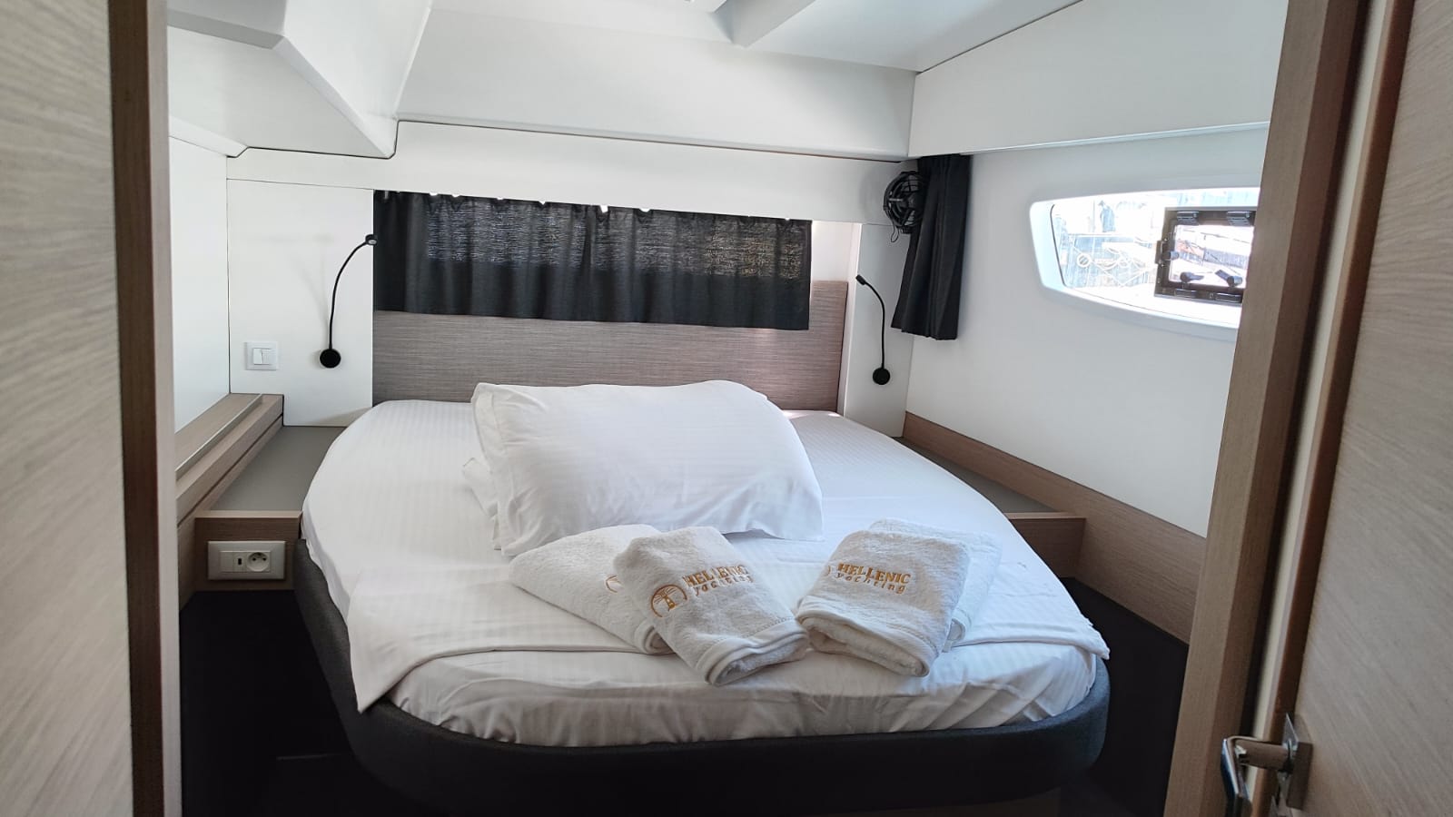 Fountaine Pajot Astrea 42 — photo 15