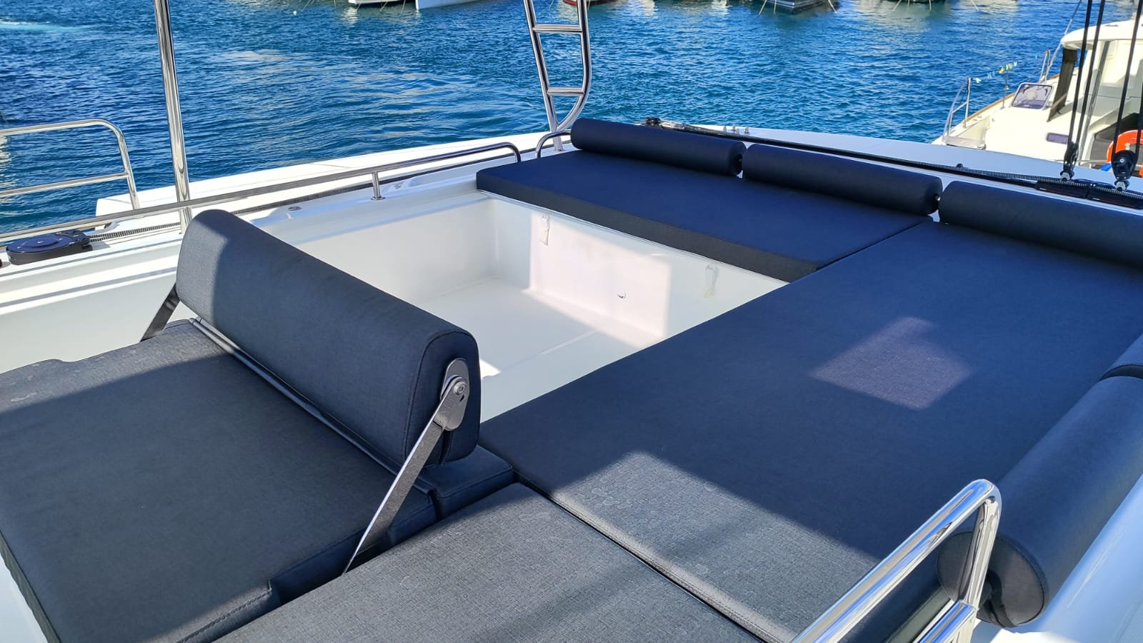 Lagoon 51 — photo 12