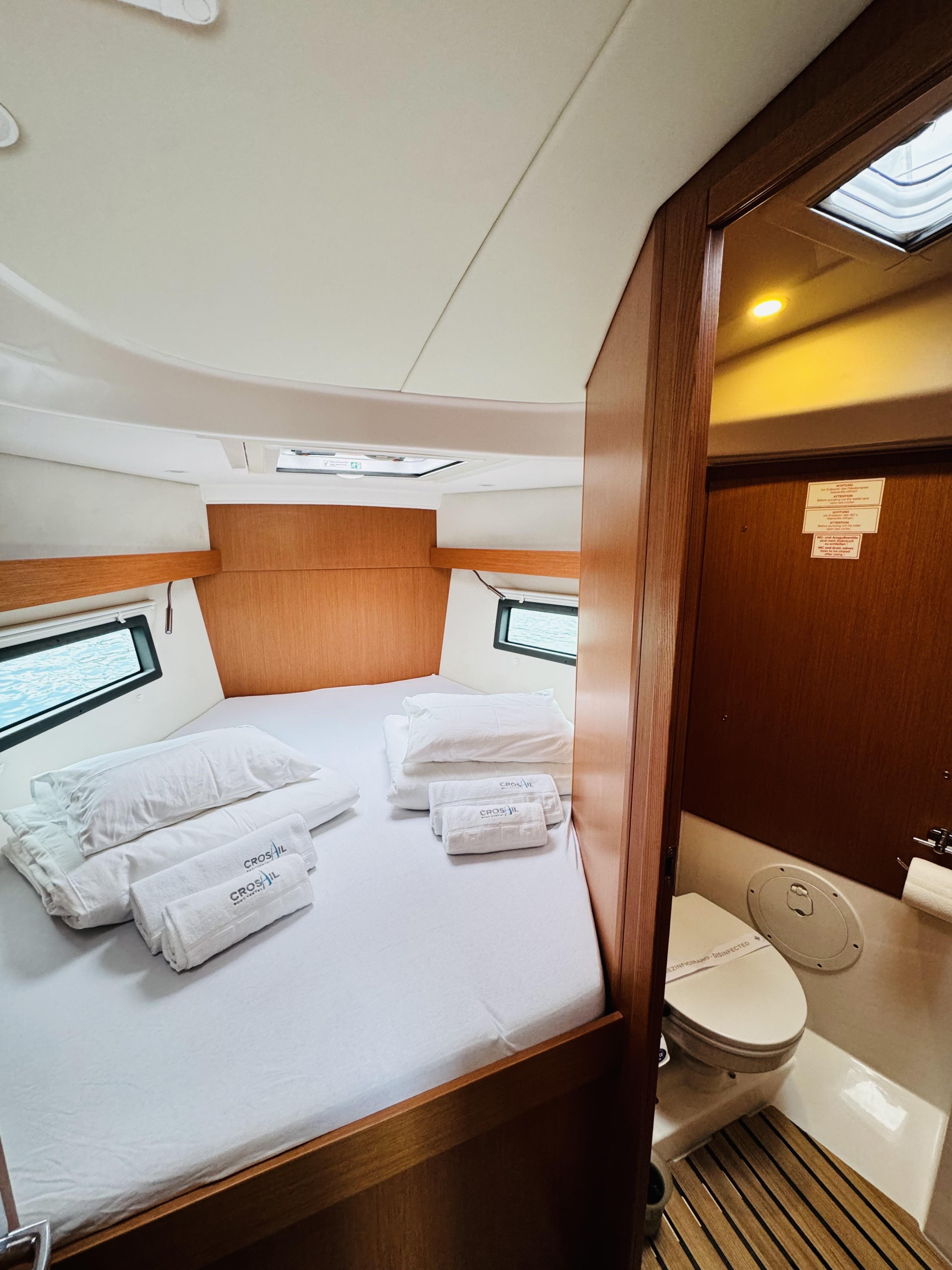Bavaria C38 — photo 7