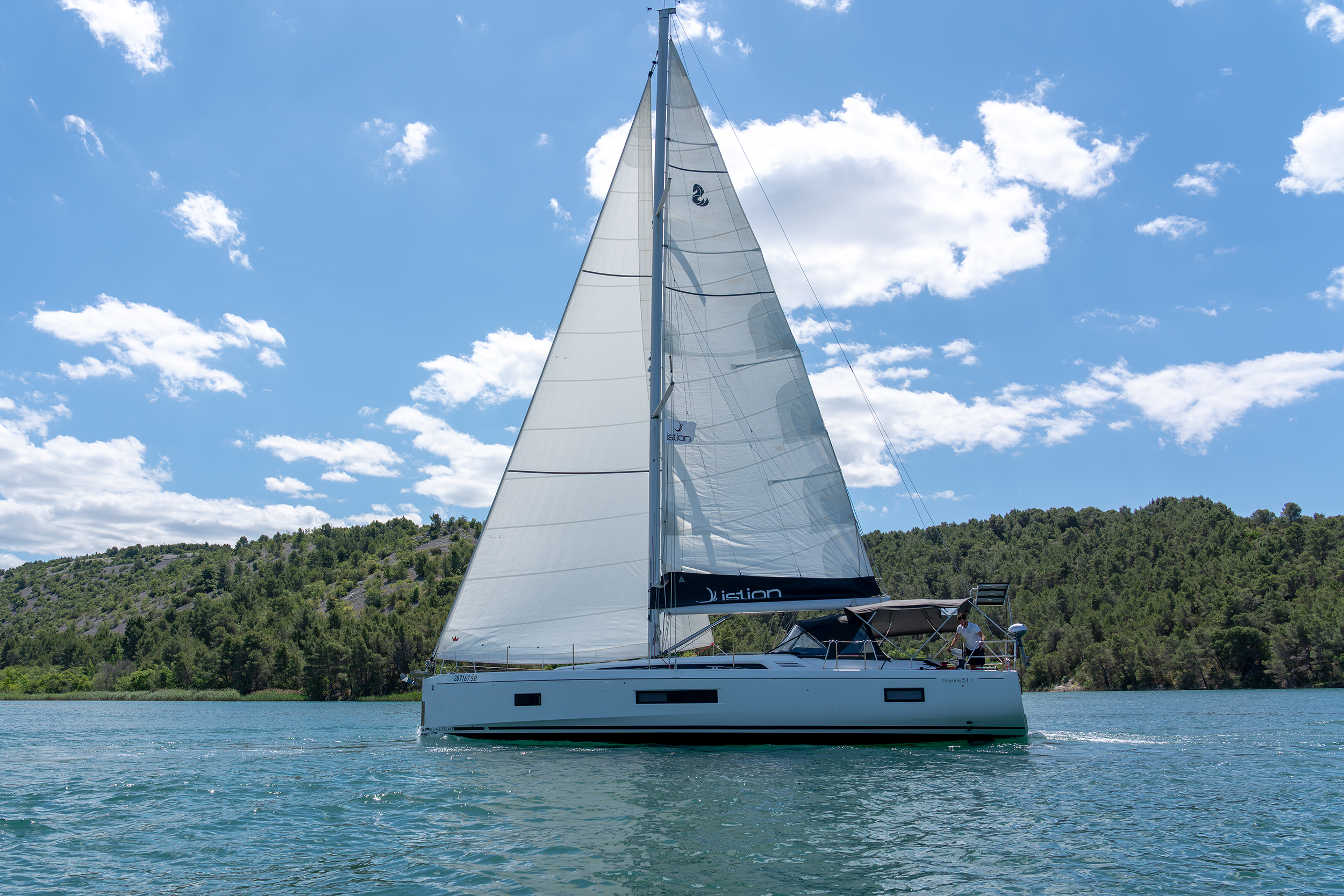 Oceanis 51.1 (5+1 cab) & GEN — photo 2