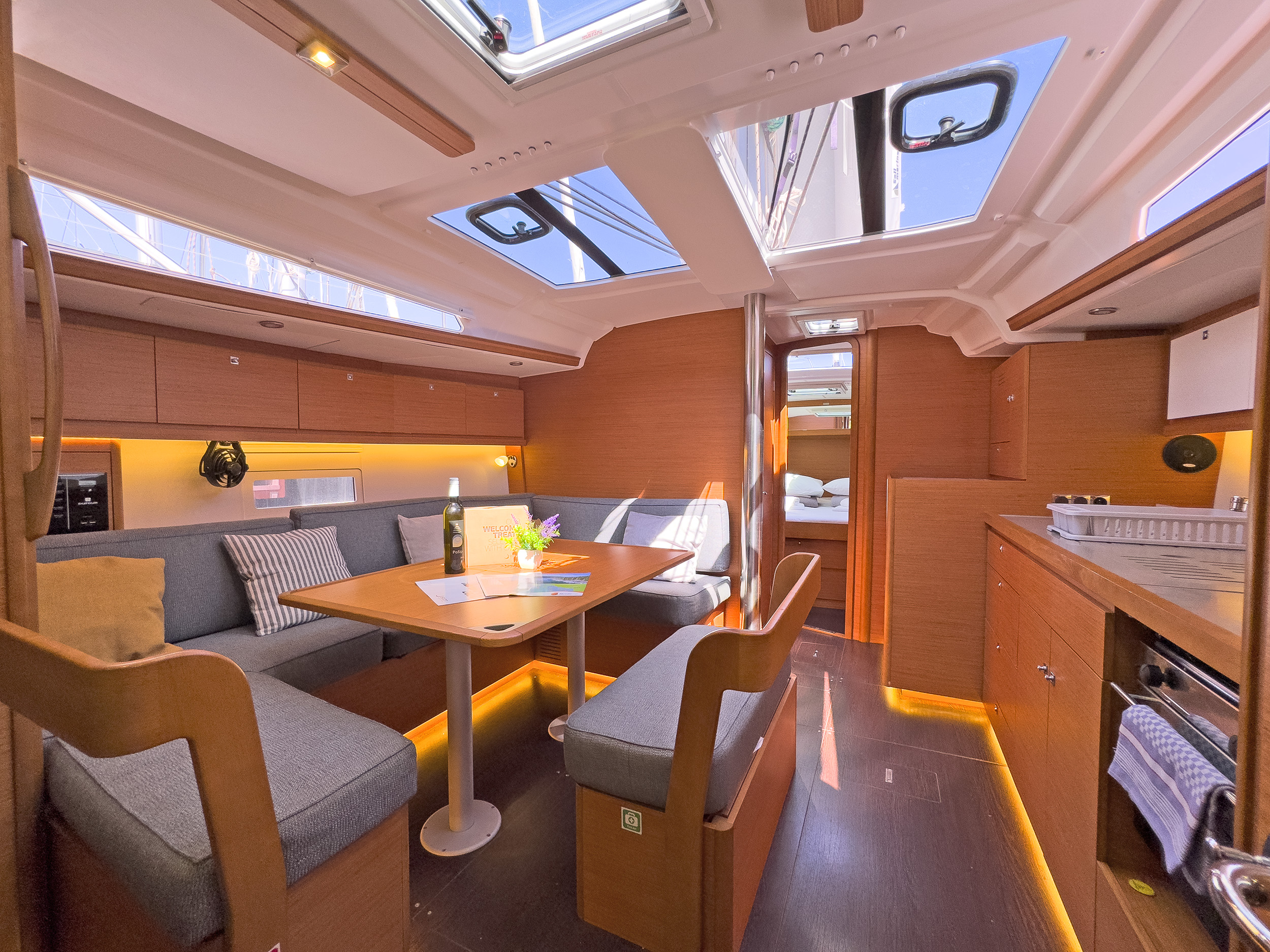 Dufour 430 — photo 12