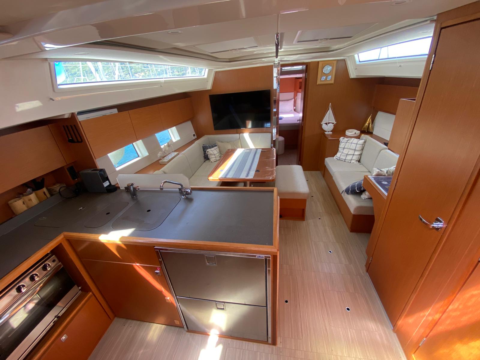 Bavaria C45 Style — photo 9