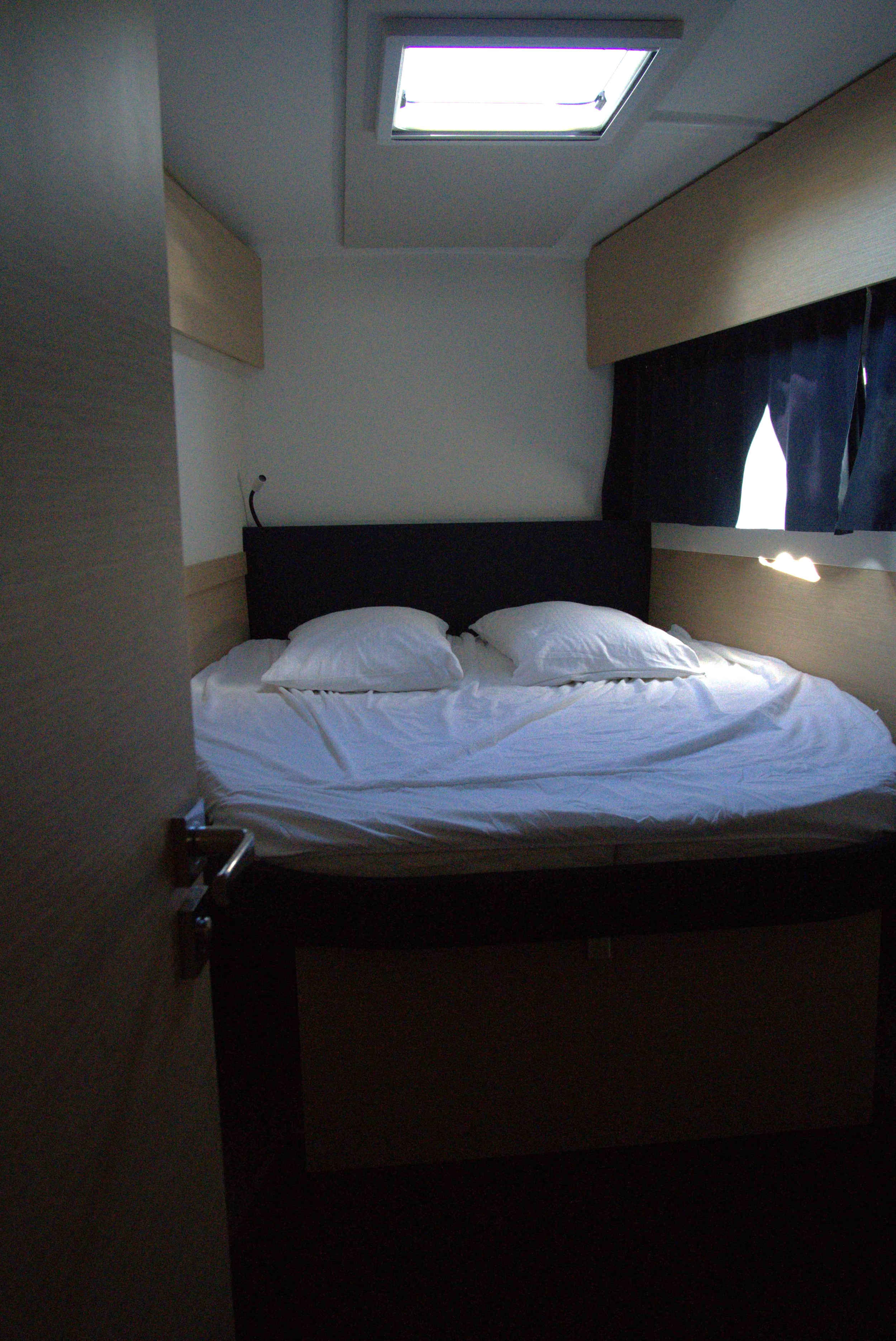 Fountaine Pajot Astréa 42 (Wm-Ac in dinette-Gen-Sol.Pan) — photo 25